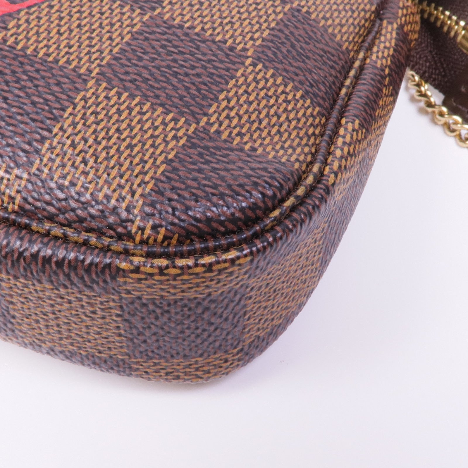 LOUIS VUITTON Damier Mini Pochette Accessoires金扣手挽袋