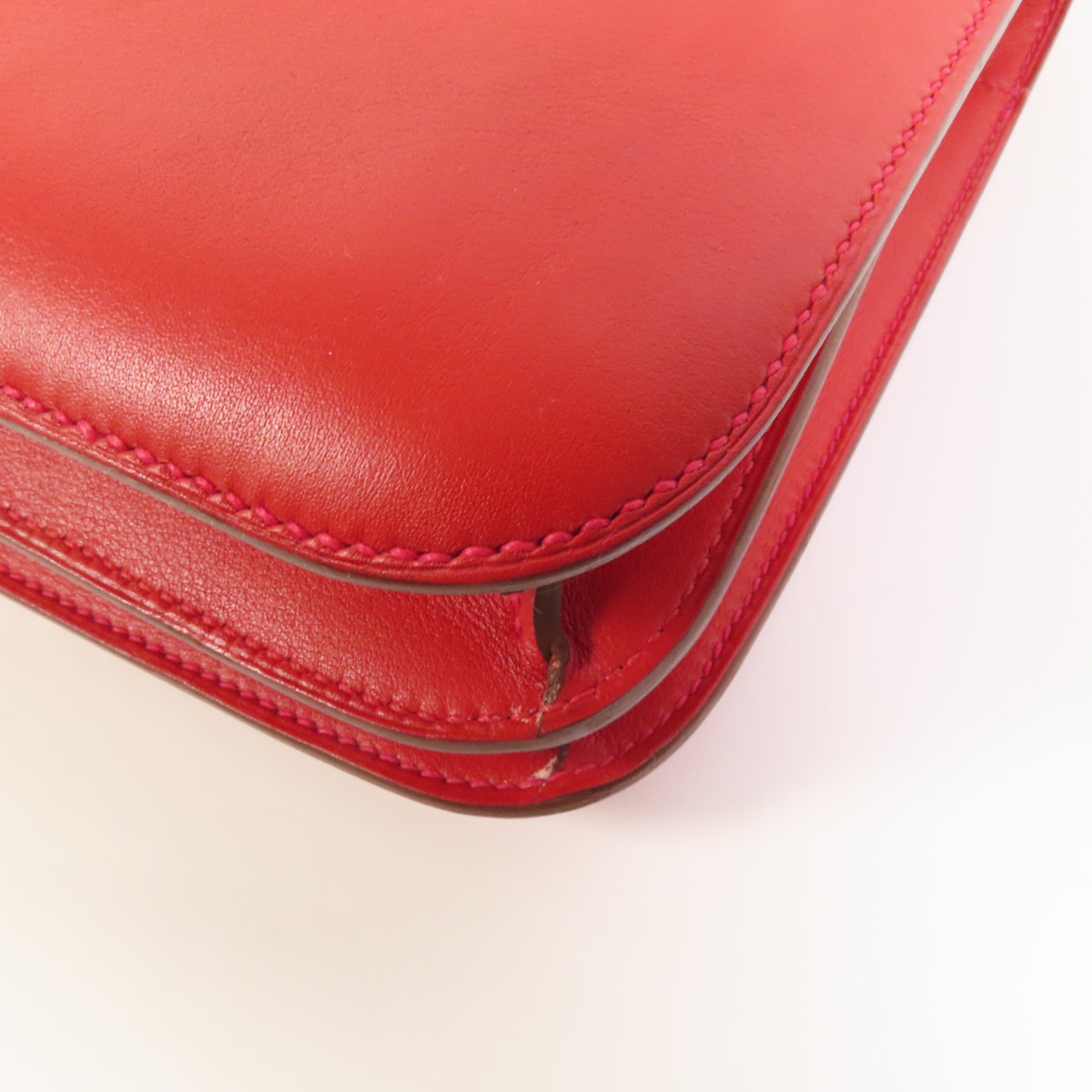 HERMES Swift皮革Constance 24金扣肩背袋Red