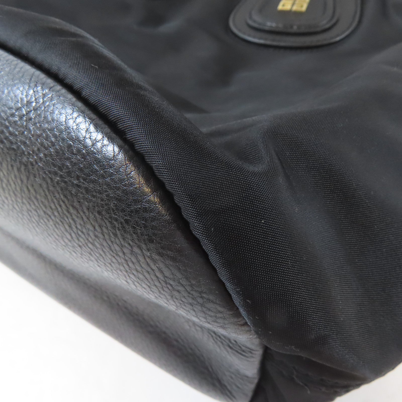 GIVENCHY 【激減優惠】尼龍Nightingale Studded Bag金扣手挽肩背兩用袋黑色