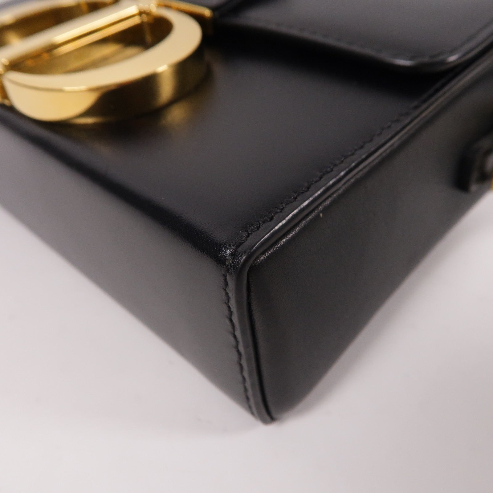 Dior 牛皮皮革30 Montaigne金扣肩背袋黑色