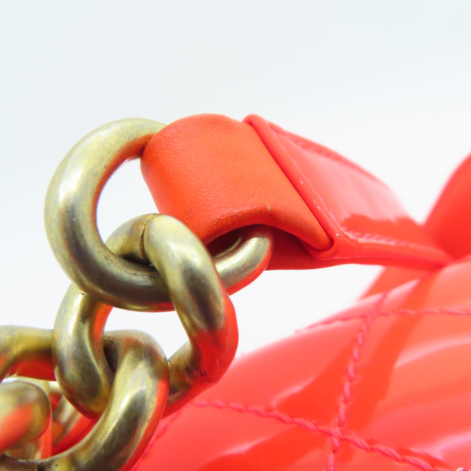 CHANEL diamond patent leather Boy Chanel Shoulder Bag gold buckle chain shoulder bag orange