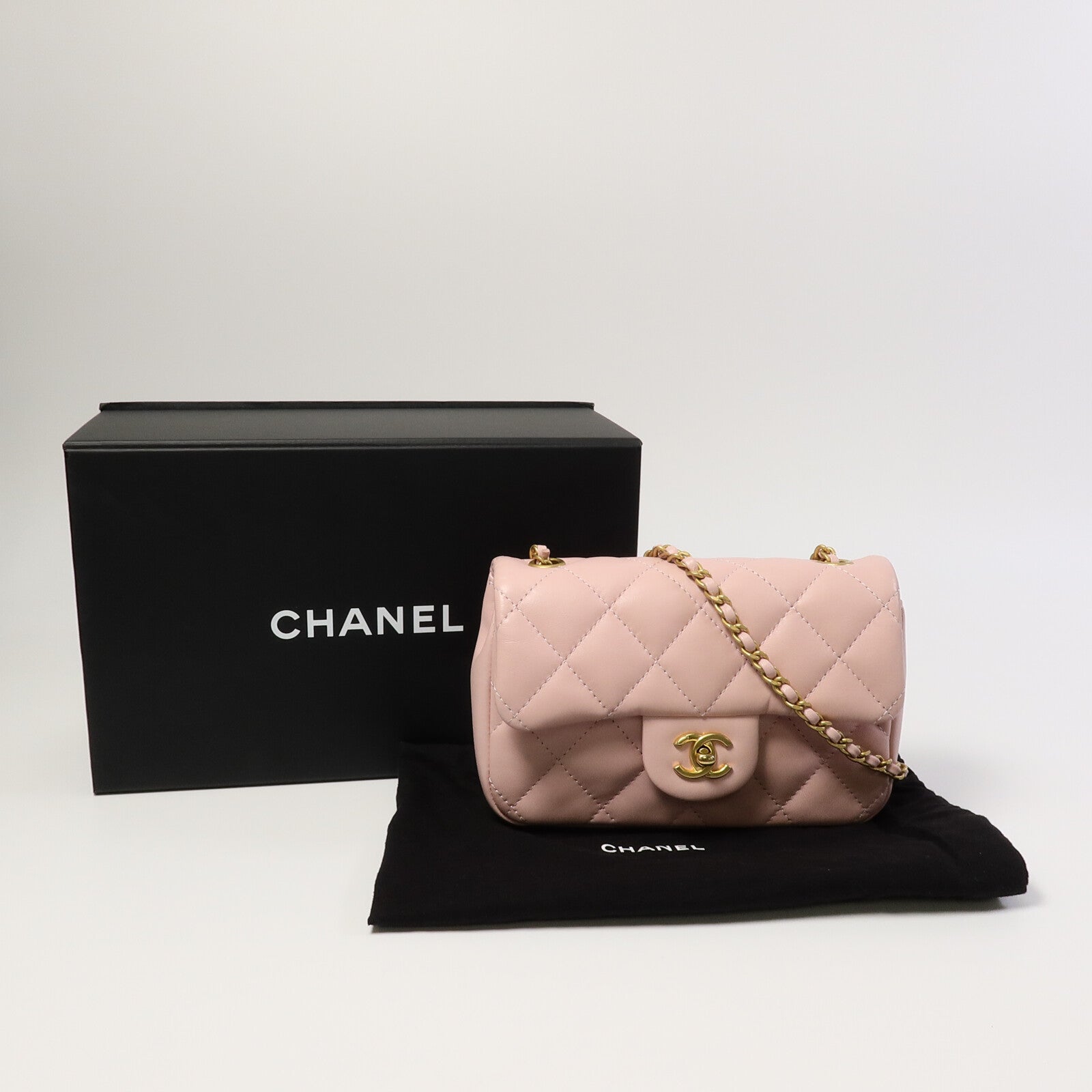 CHANEL 羊皮皮革Heart Chain Flap Bag鏈帶肩背袋