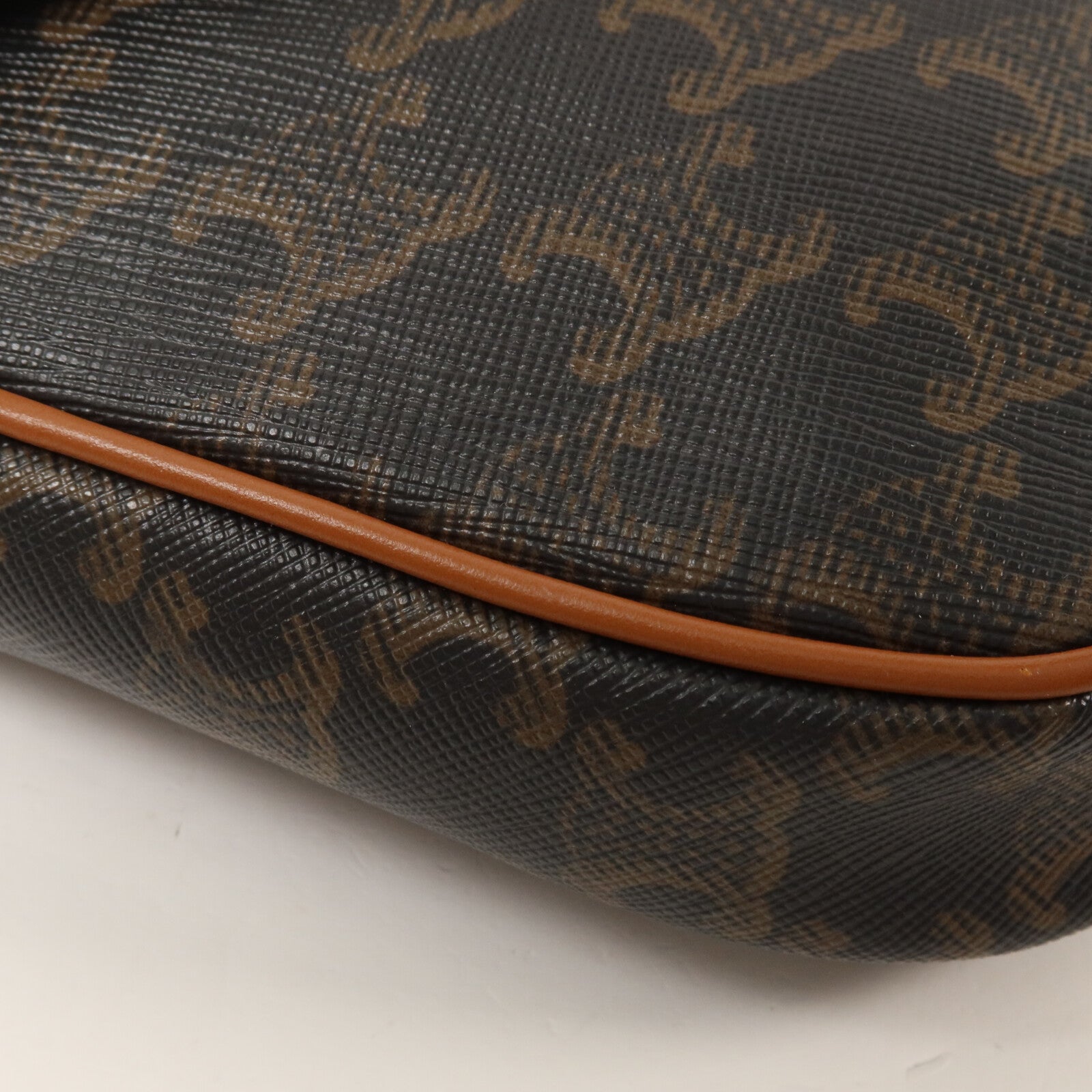 CELINE 塗層帆布Triangle Bag肩背袋