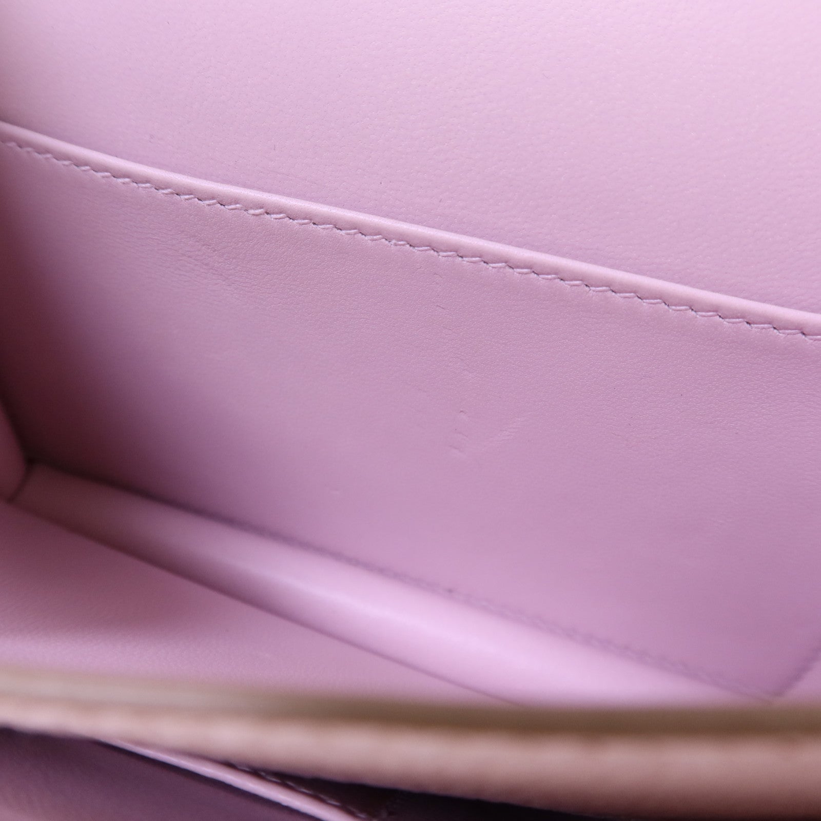 HERMES Chevre皮革Constance Mini銀扣肩背袋Mauve Pale