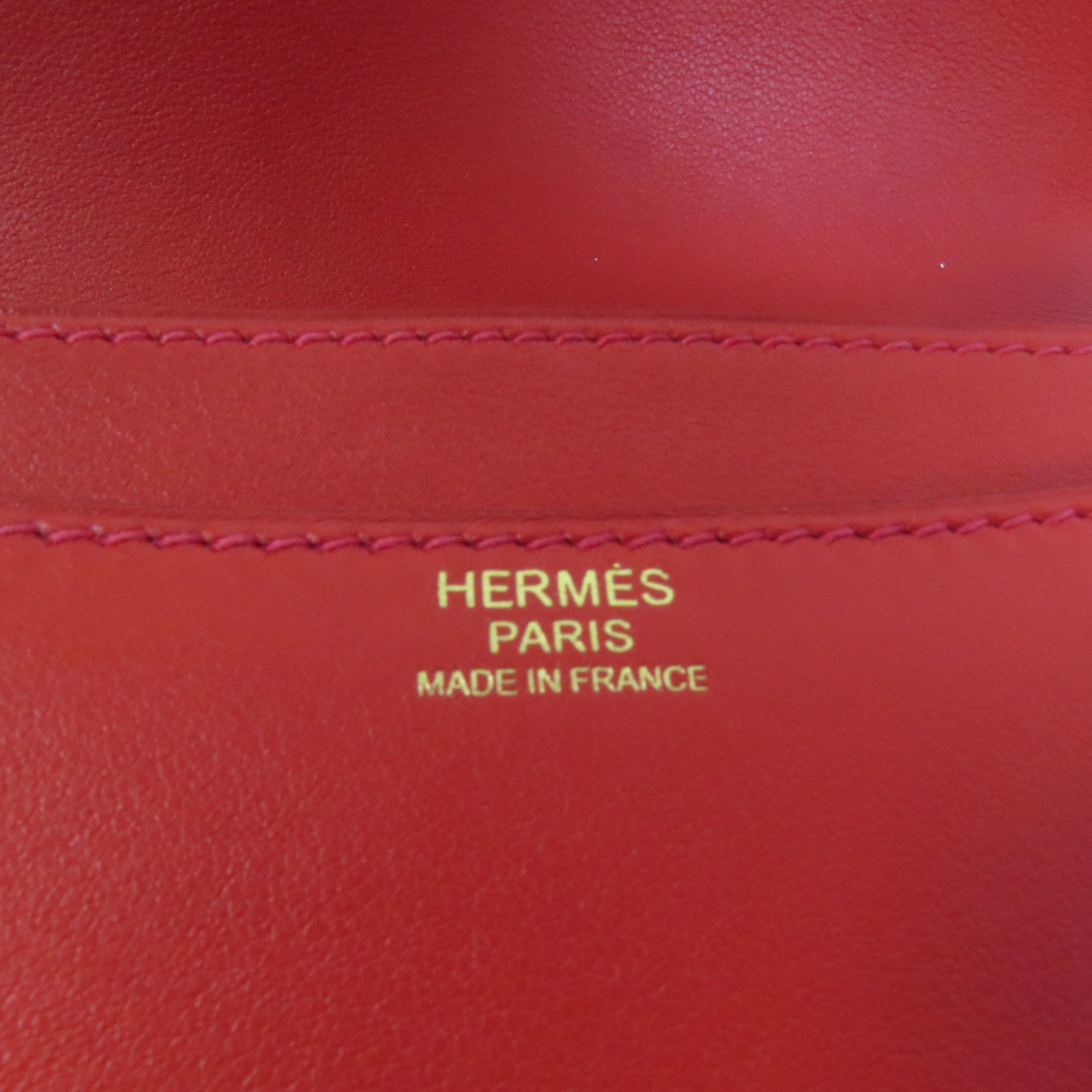 HERMES Swift皮革Constance 24金扣肩背袋Red