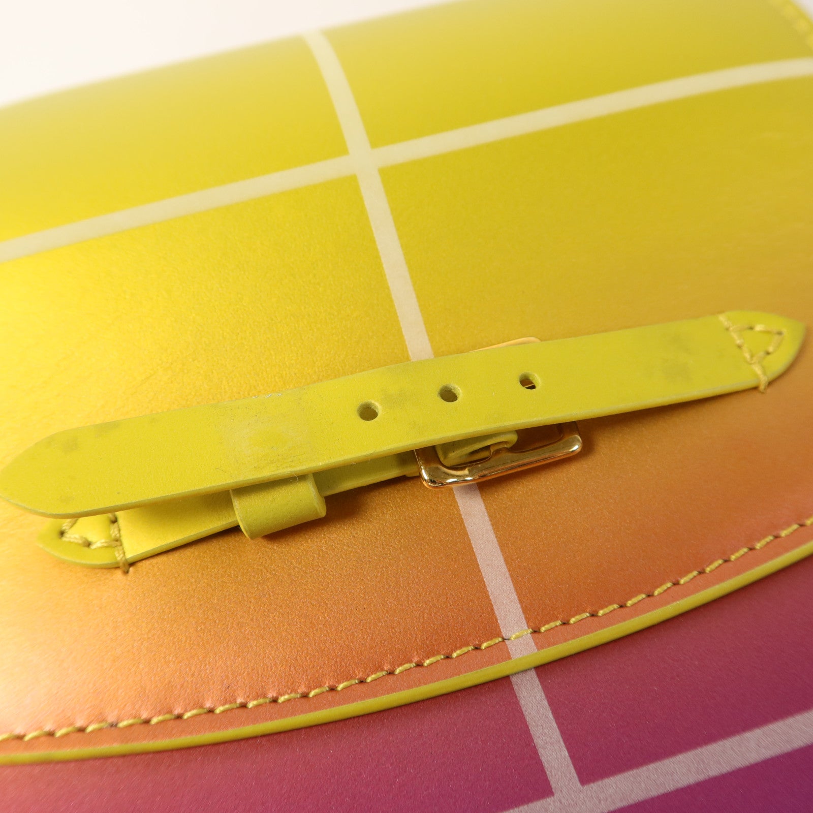 LOUIS VUITTON 牛皮皮革Bolsa Capucines MM手挽肩背兩用袋