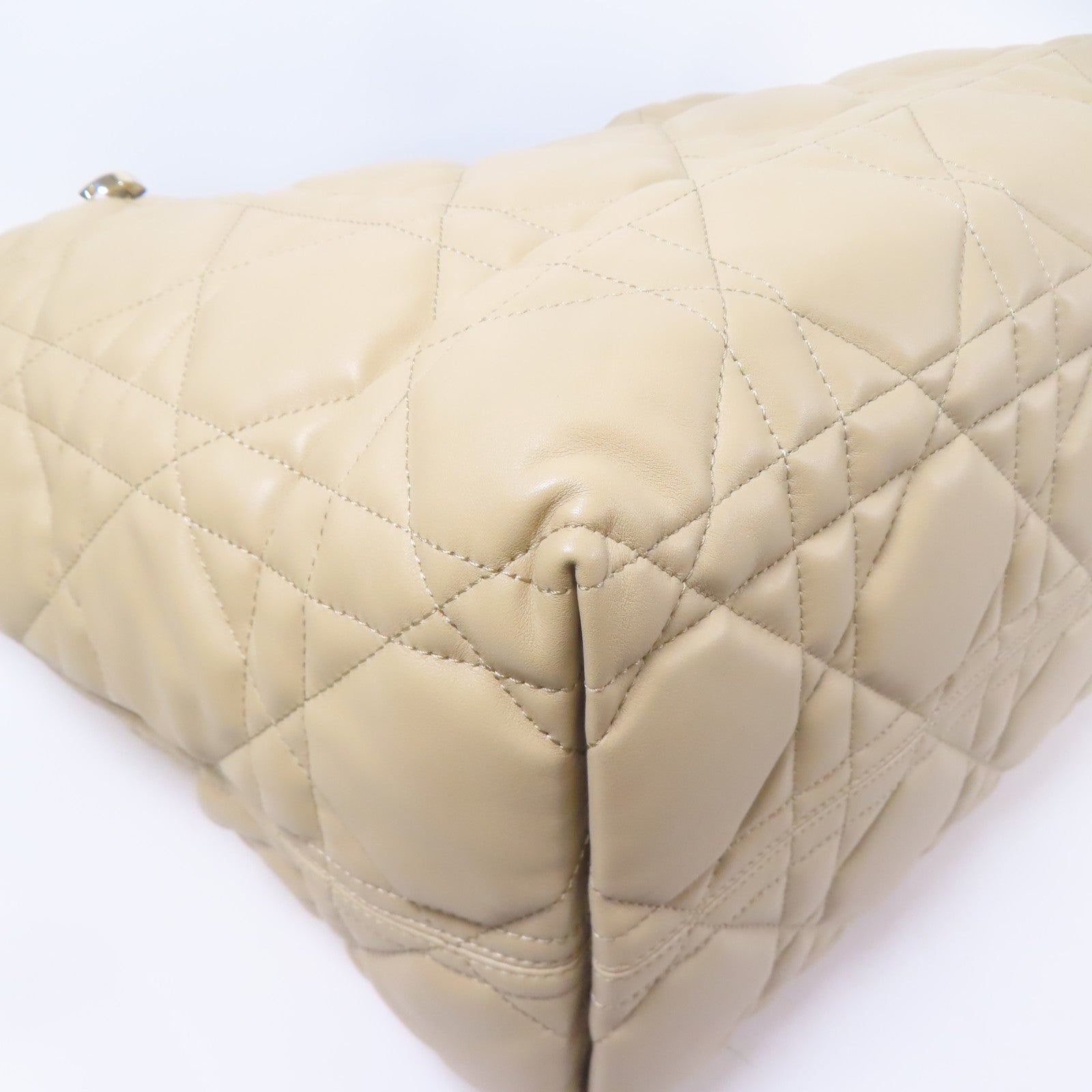 Dior 牛皮皮革Toujours Bag金扣肩背袋