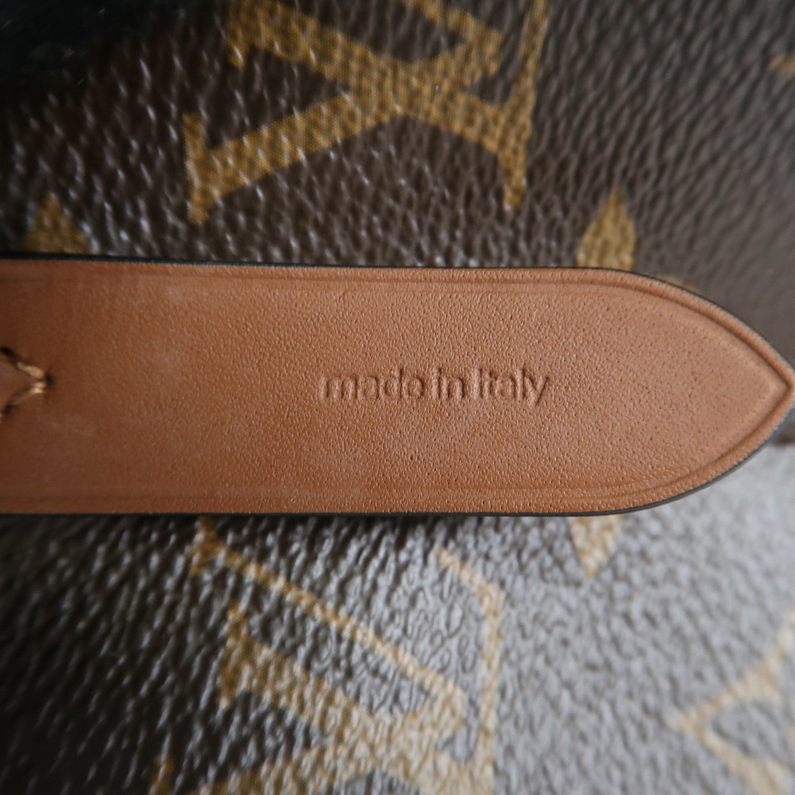 LOUIS VUITTON Monogram Neo Noe MM金扣肩背袋