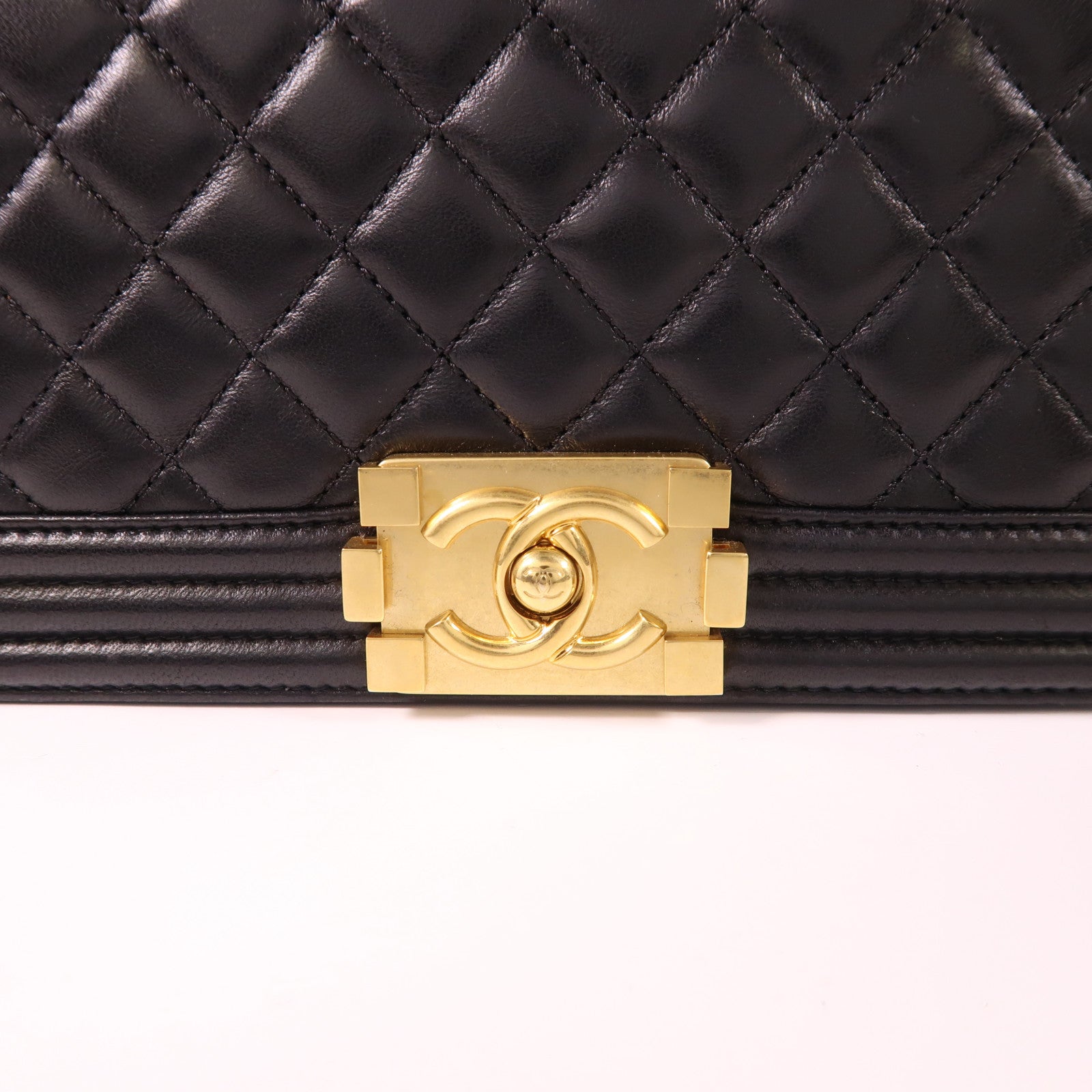 CHANEL 牛皮皮革Boy 25金扣鏈帶肩背袋