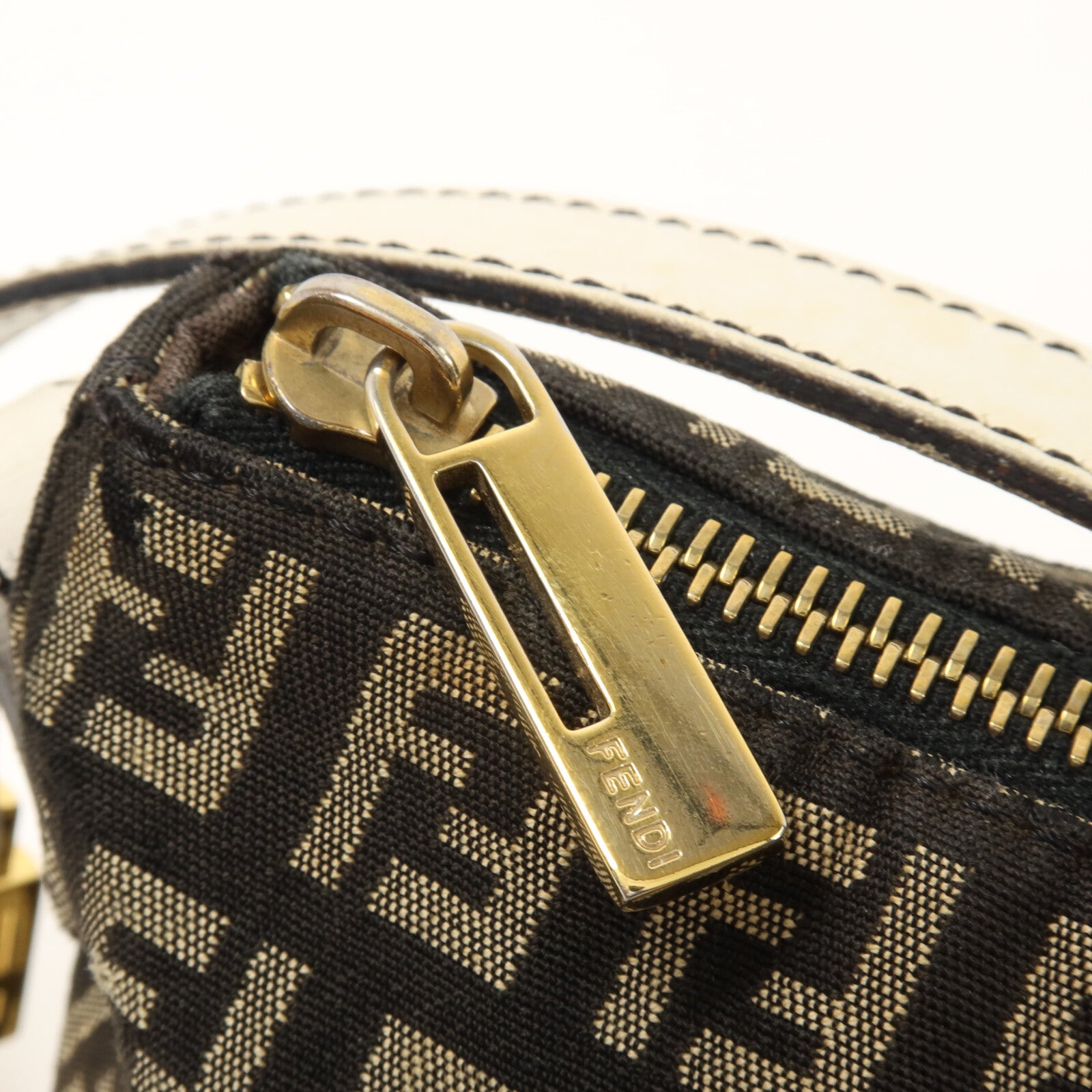 FENDI 帆布Shoulder Bag肩背袋