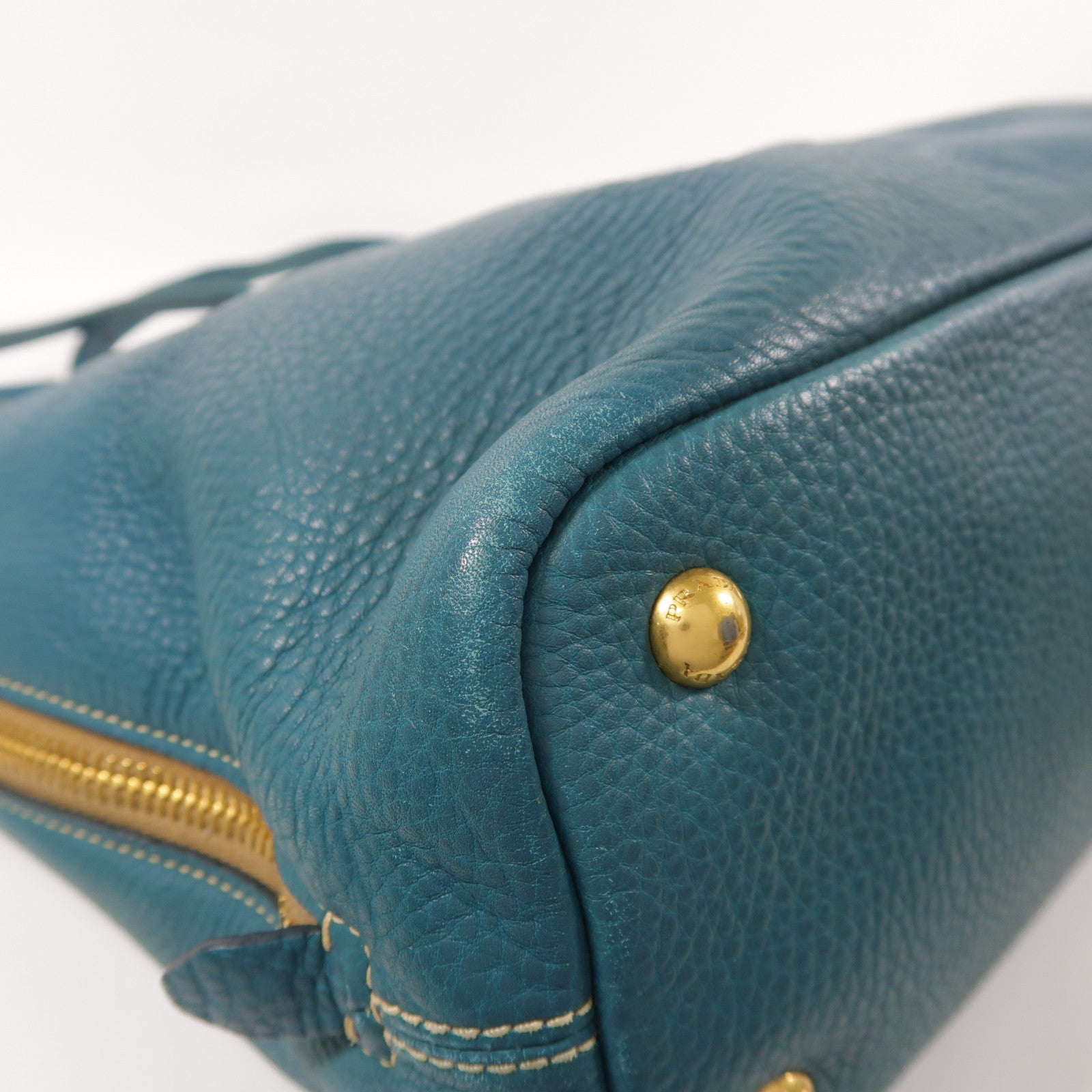 PRADA 牛皮皮革Shoulder Bag金扣肩背袋