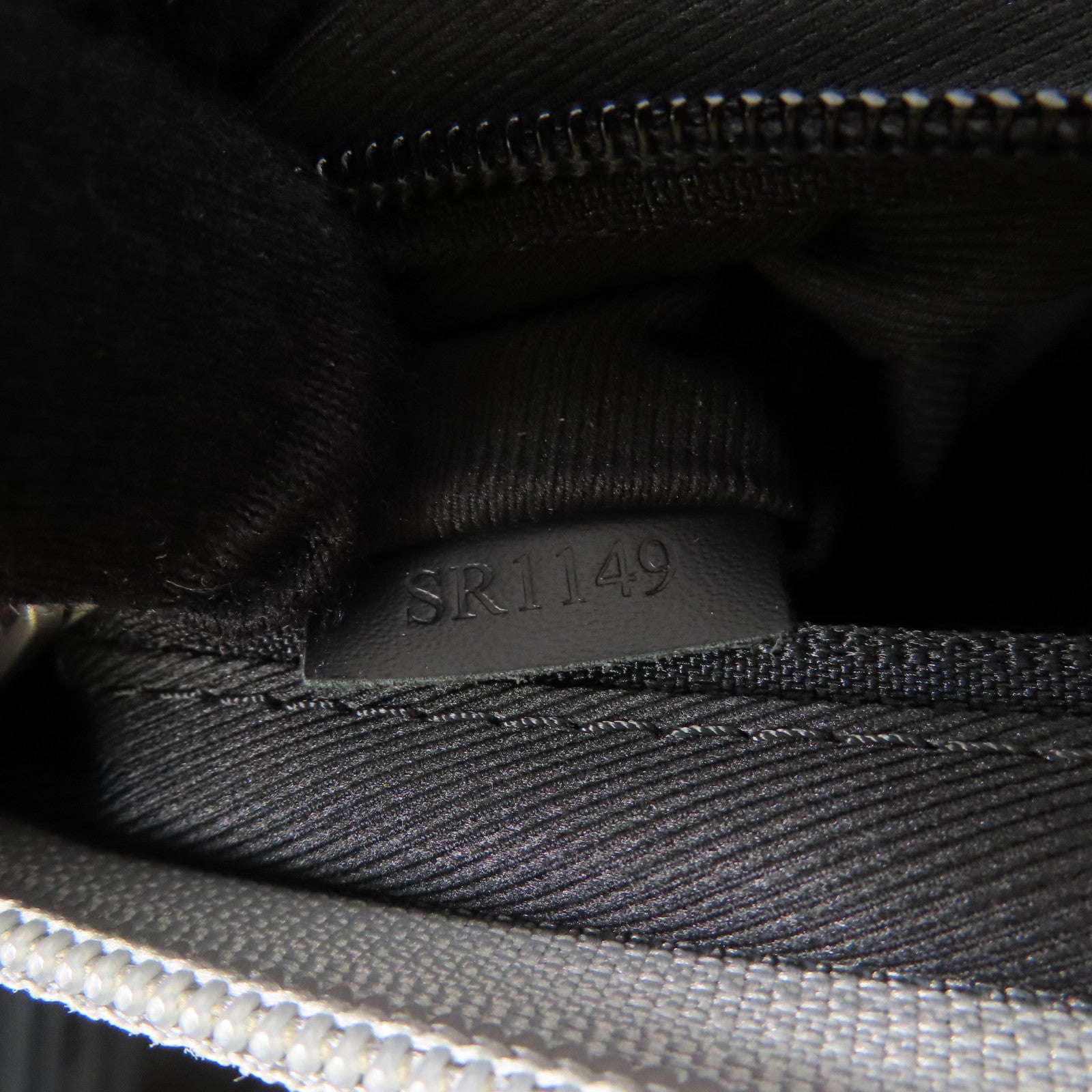 LOUIS VUITTON 針織布料/金屬Soft Horizon 55銀扣行李箱