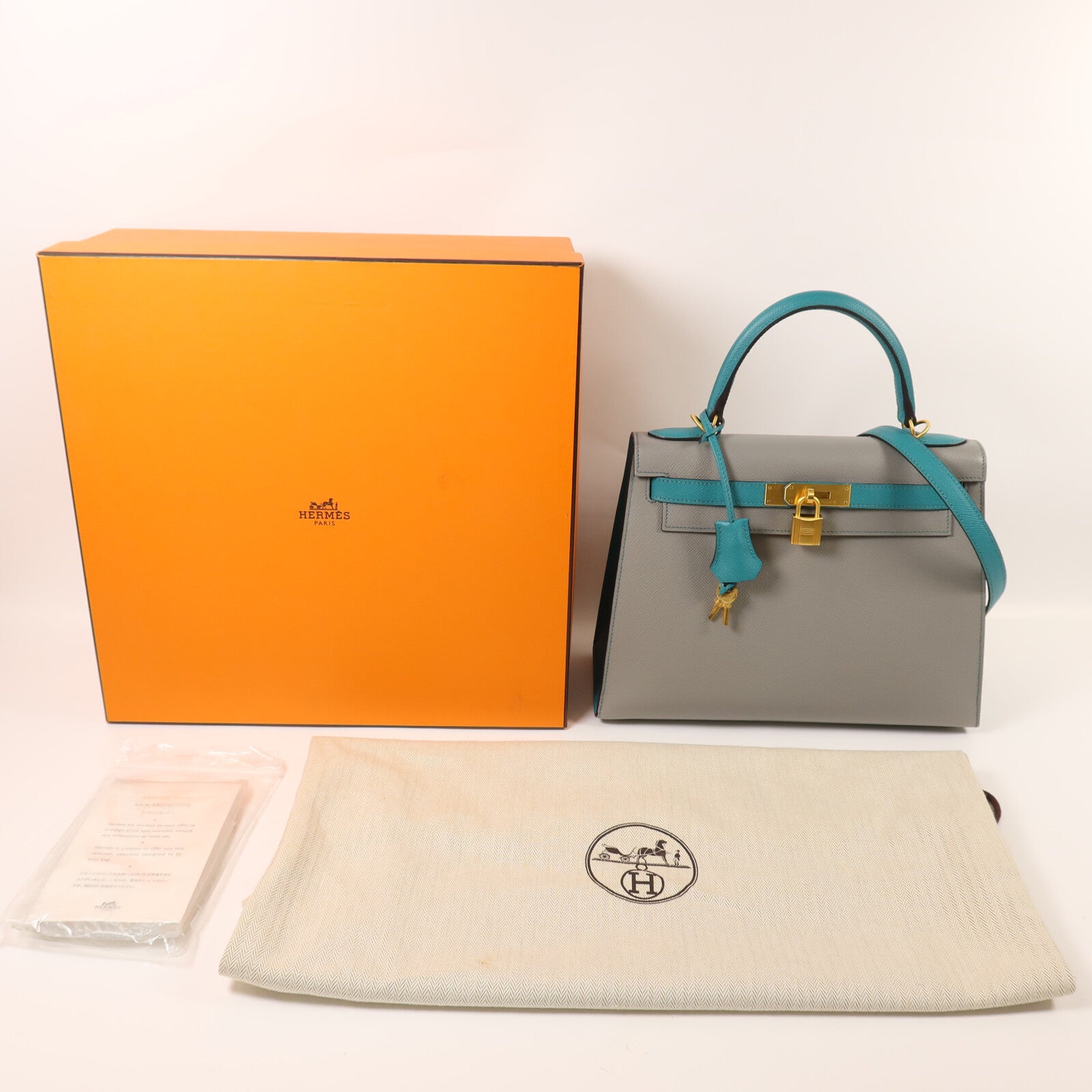 HERMES Epsom皮革Kelly 28金扣手挽肩背兩用袋Gris Mouette/Bleu Paon