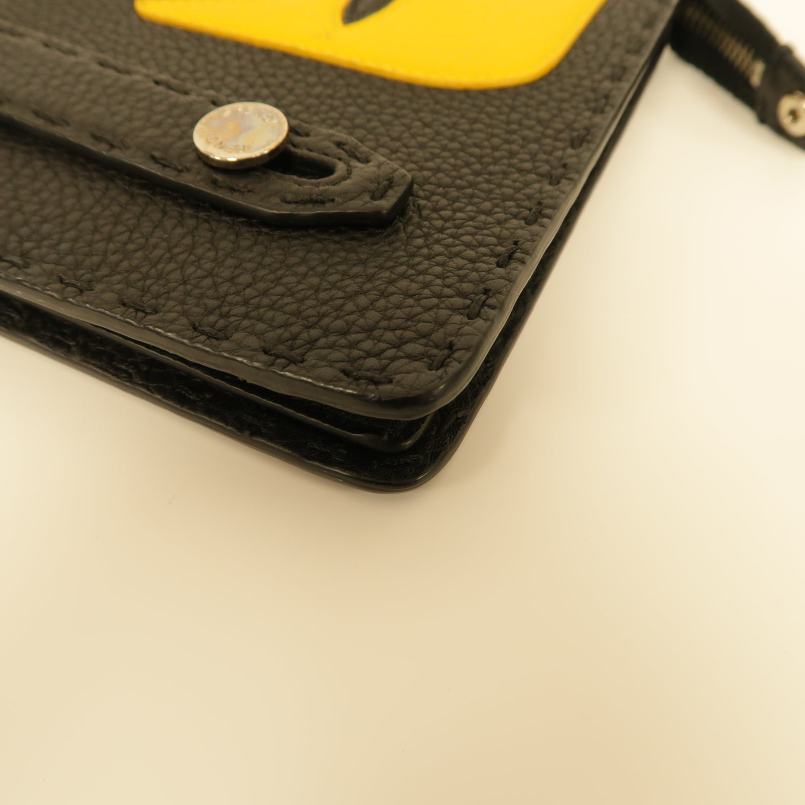 FENDI 【激減優惠】牛皮皮革Clutch Bag銀扣手拿包黒色