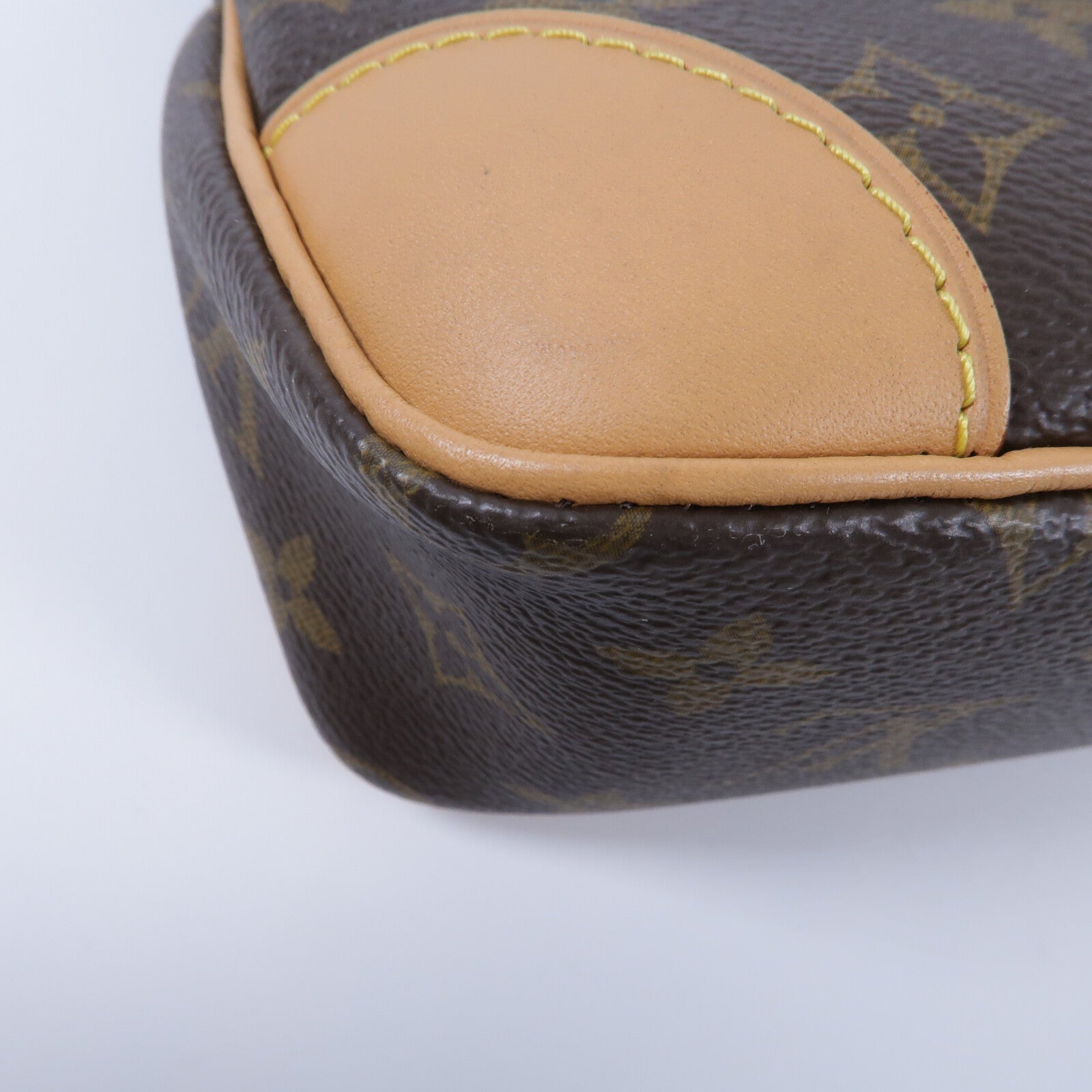 LOUIS VUITTON Monogram Odeon PM肩背袋