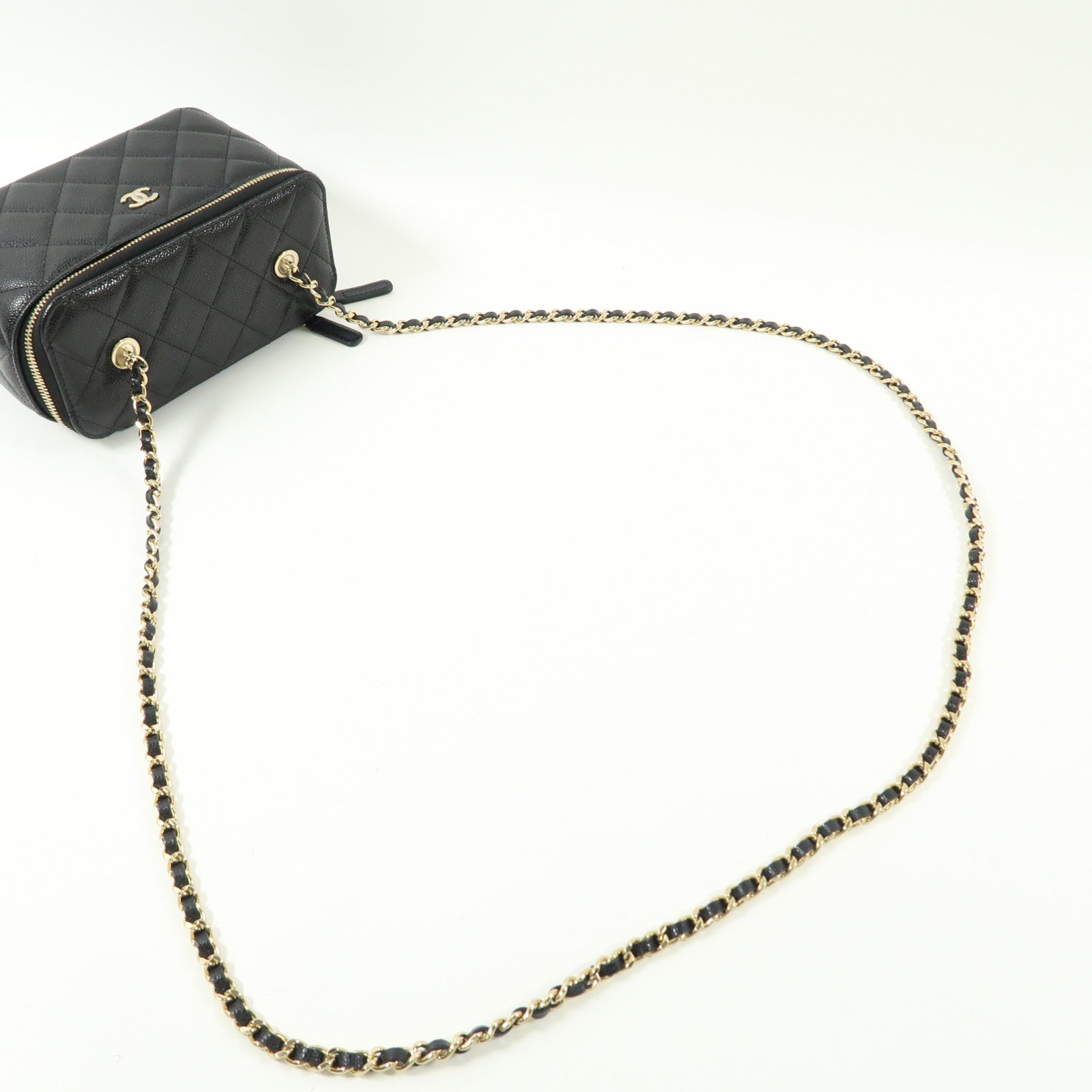 CHANEL 牛皮皮革Vanity Case金扣鏈帶肩背袋黑色