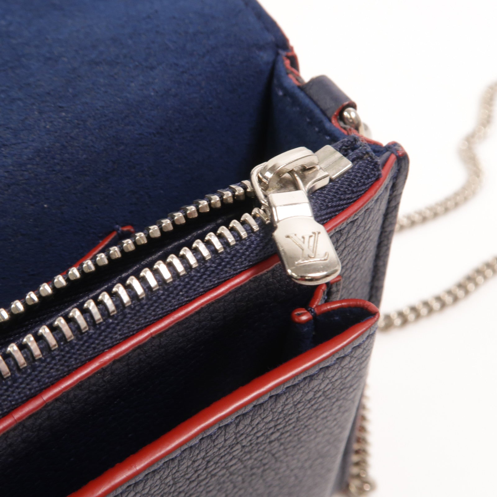 LOUIS VUITTON 牛皮皮革MyLockMe鏈帶肩背袋