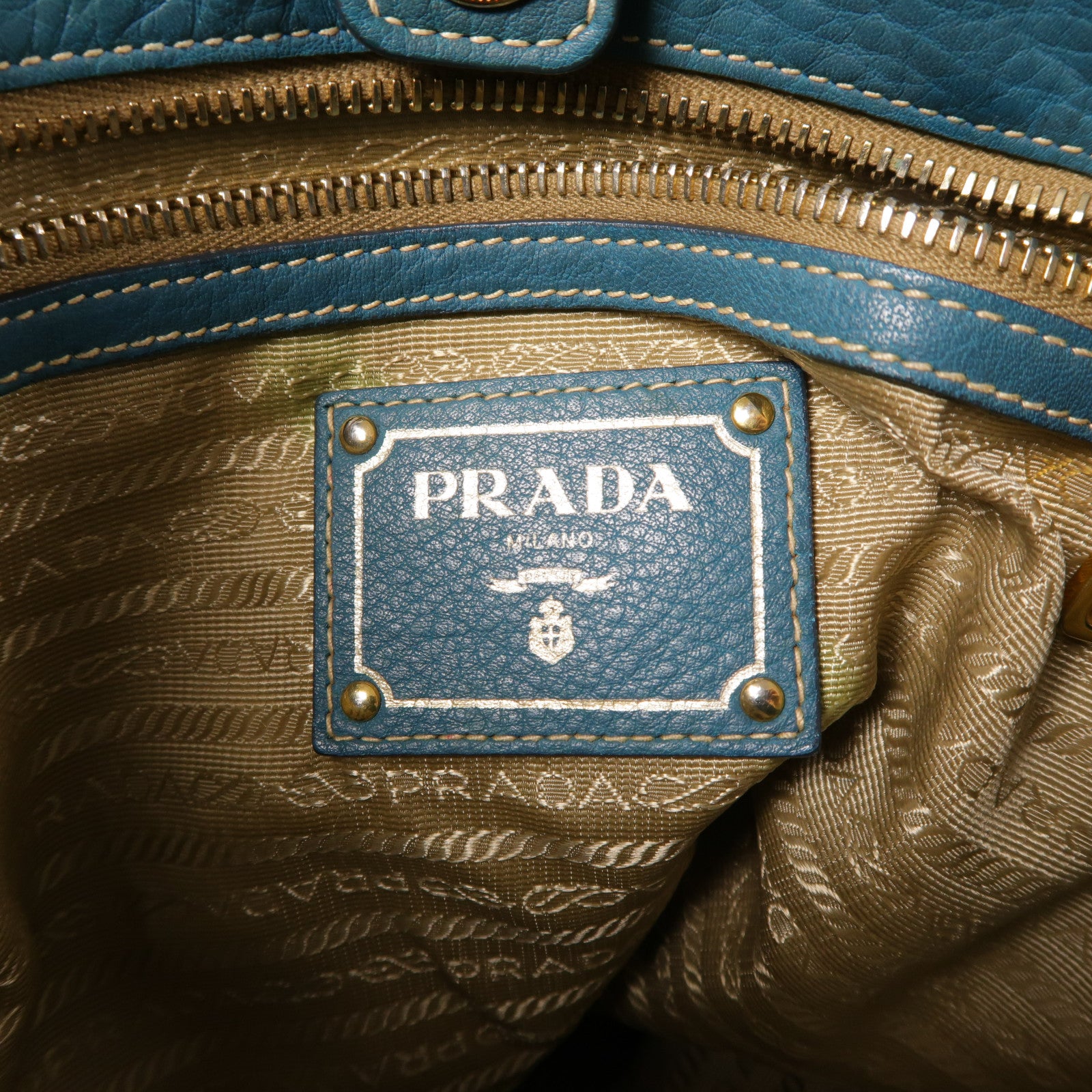 PRADA 牛皮皮革Shoulder Bag金扣肩背袋