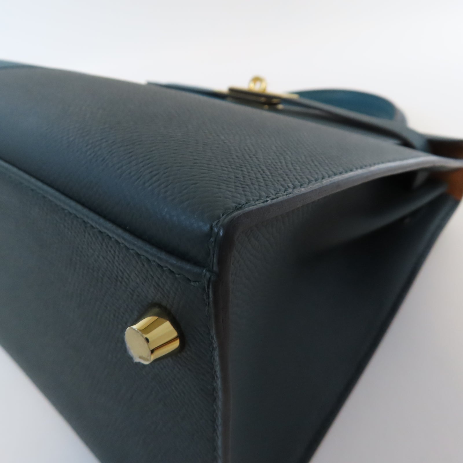 HERMES Epsom皮革Kelly 28金扣手挽肩背兩用袋藍色/深藍色