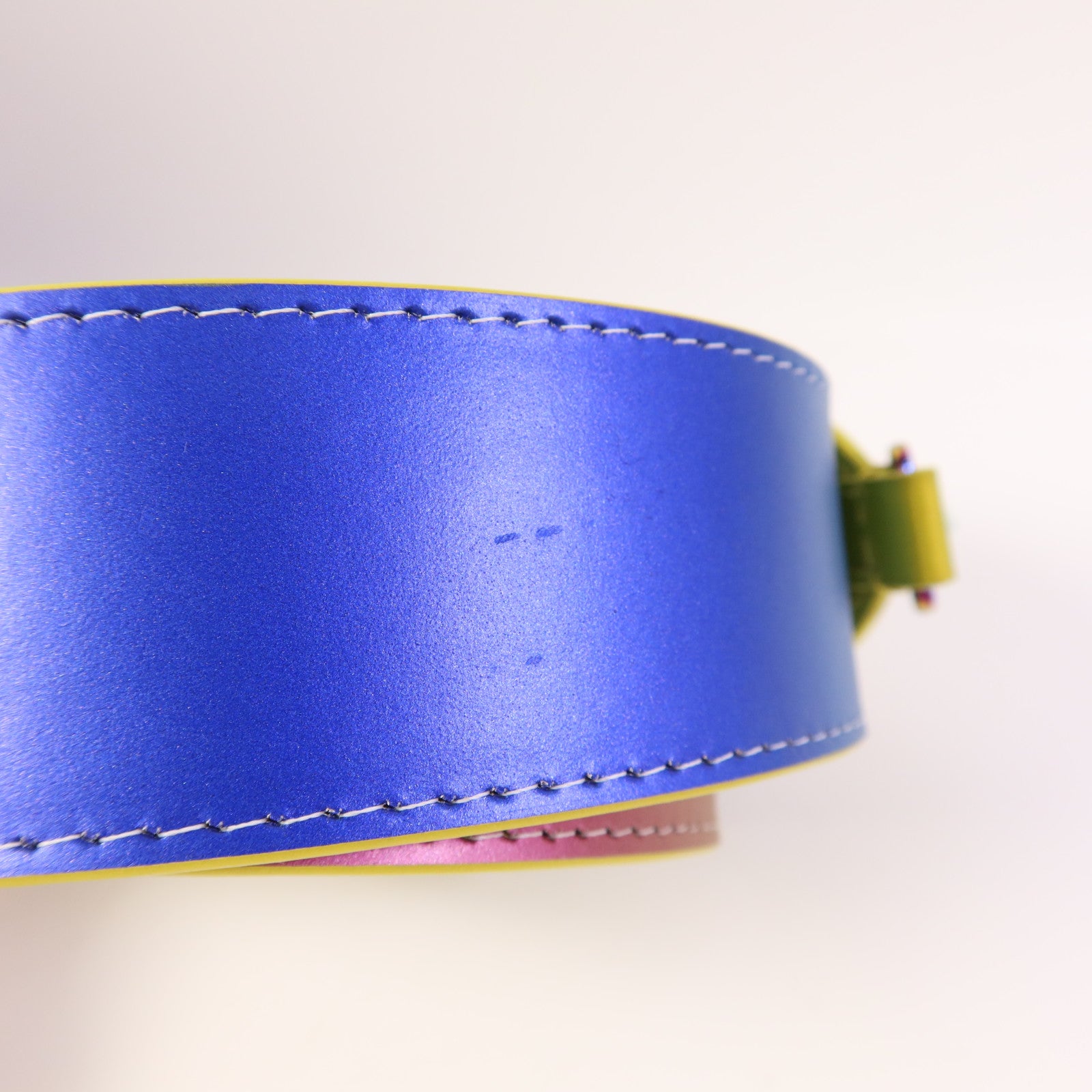 LOUIS VUITTON 牛皮皮革Bolsa Capucines MM手挽肩背兩用袋