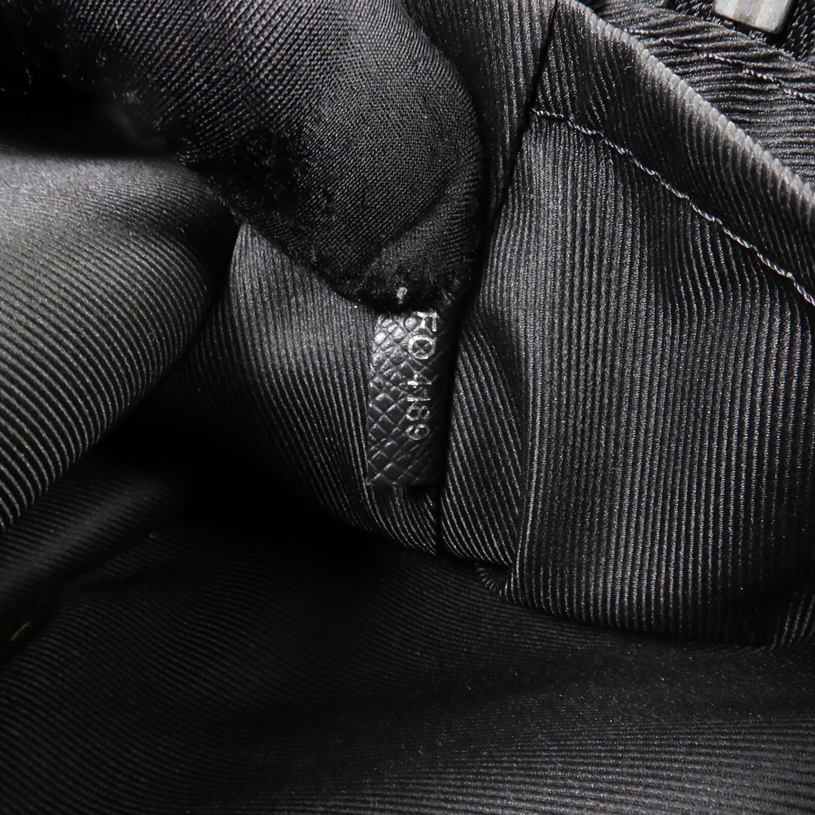 LOUIS VUITTON Monogram Eclipse/Taiga Outdoor Messenger銀扣肩背袋