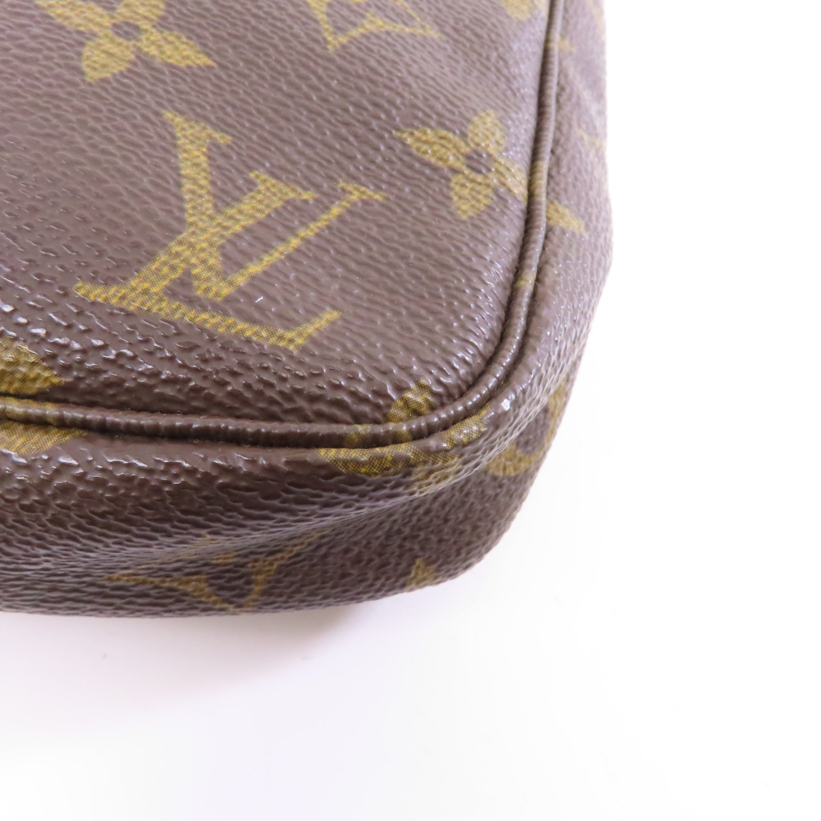 LOUIS VUITTON Monogram Pochette Accessoires金扣手挽袋棕色
