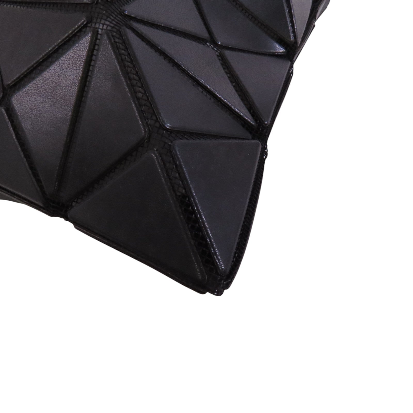 BAO BAO ISSEYMIYAKE PVC BAO BAO ISSEYMIYAKE肩背袋