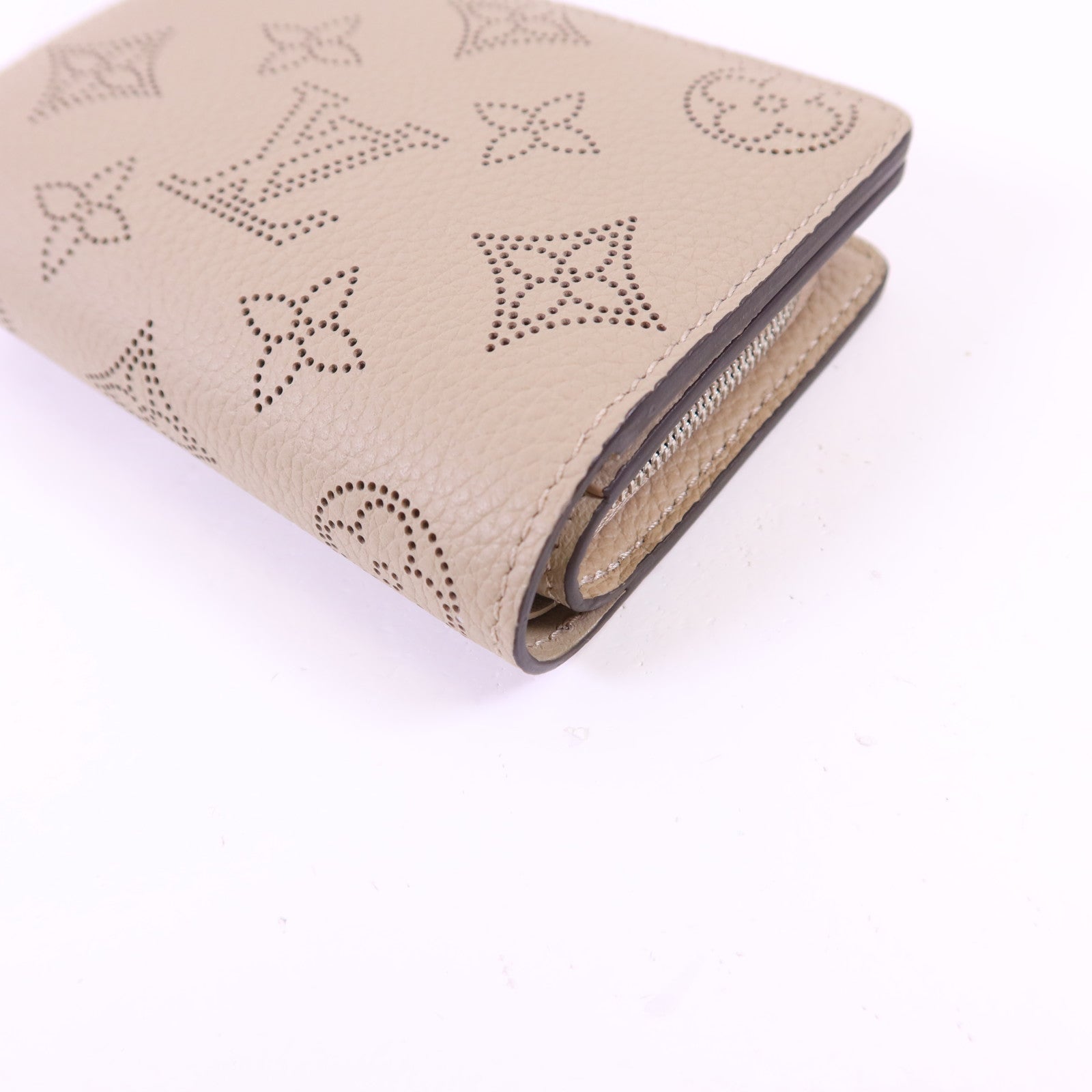 LOUIS VUITTON Mahina Clea銀扣錢包
