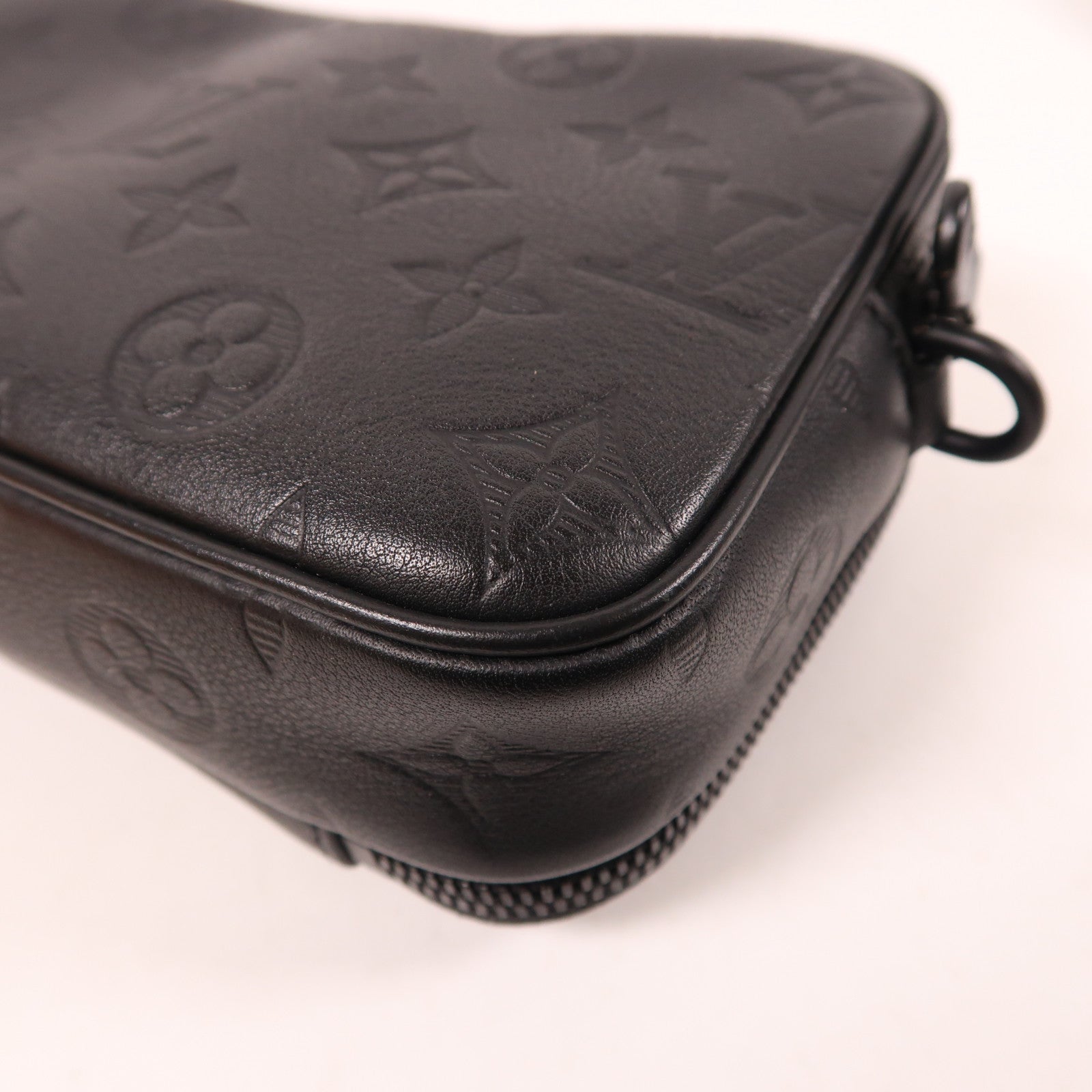 LOUIS VUITTON Monogram Shadow Alpha Wearable Wallet肩背袋
