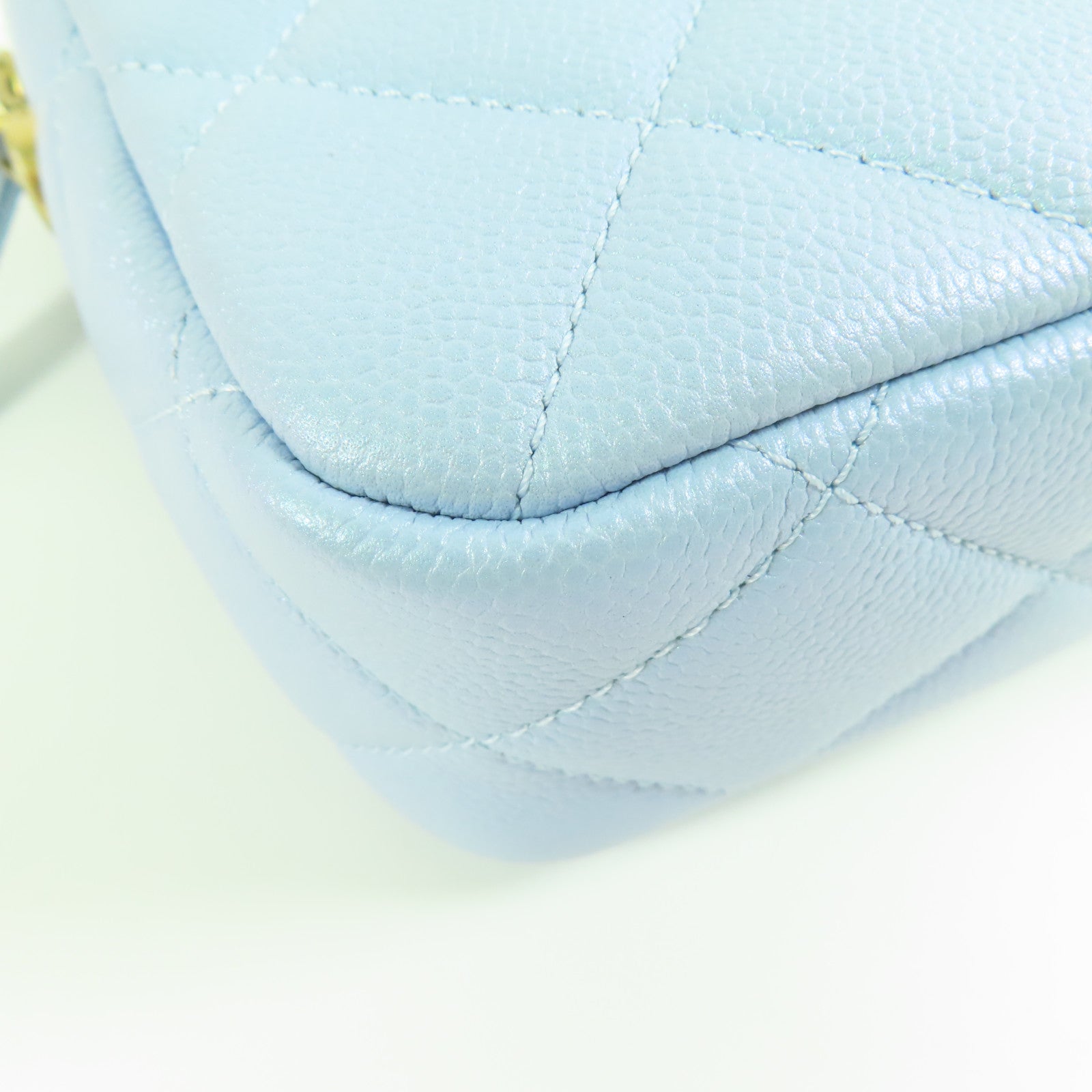 CHANEL 牛皮皮革Mini Camera Bag金扣肩背袋