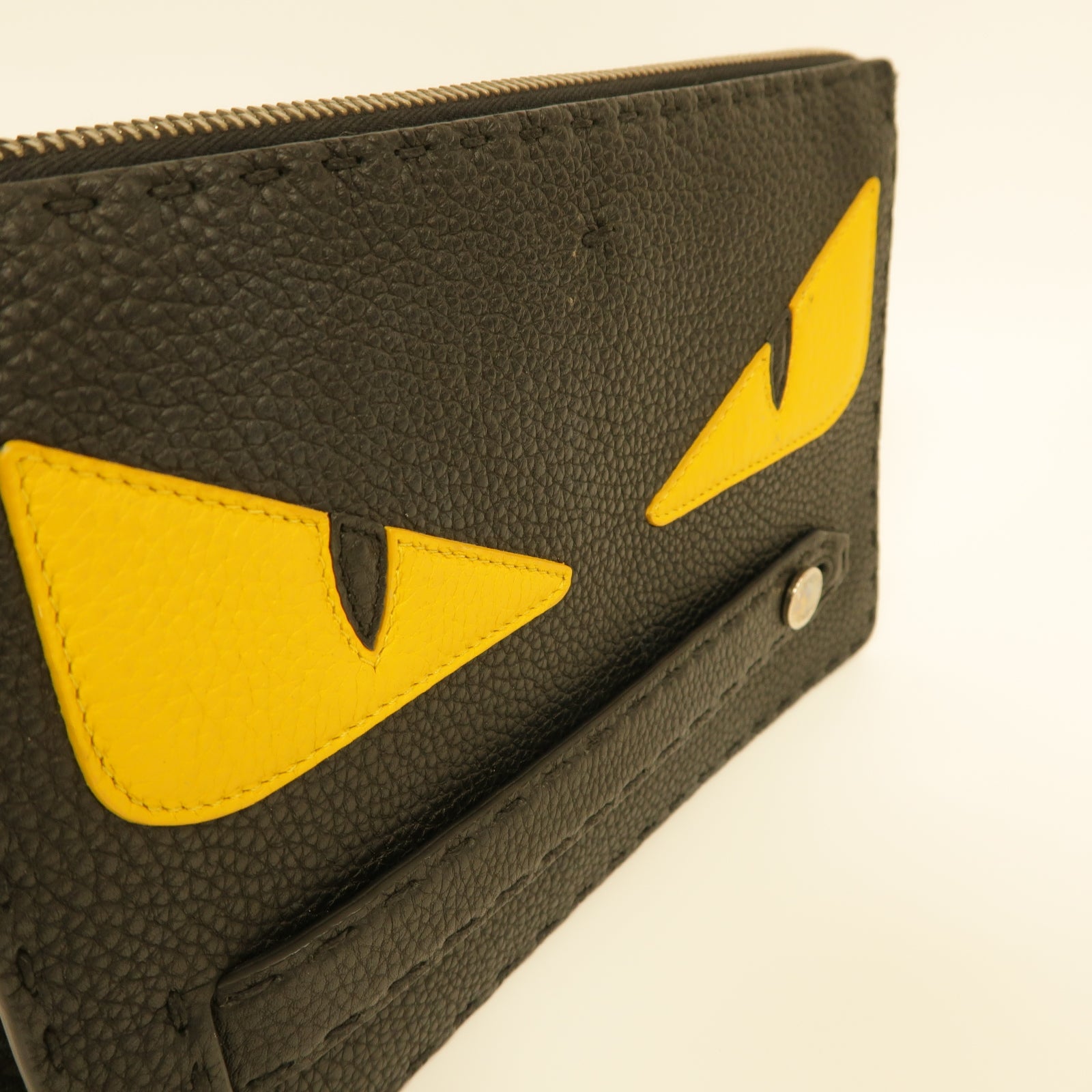 FENDI 【激減優惠】牛皮皮革Clutch Bag銀扣手拿包黒色