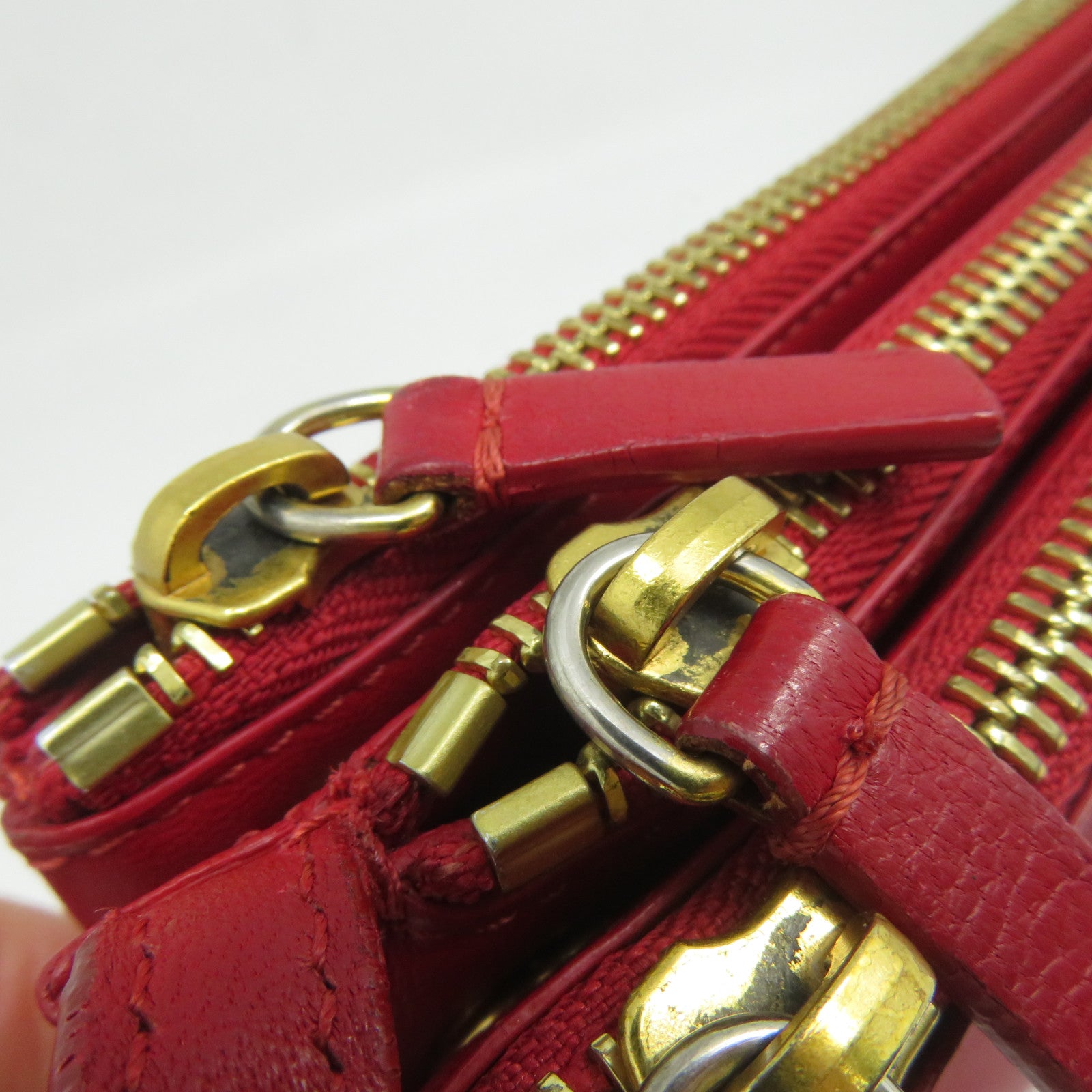 CELINE 羊皮皮革Trio Shoulder Bag金扣肩背袋紅色