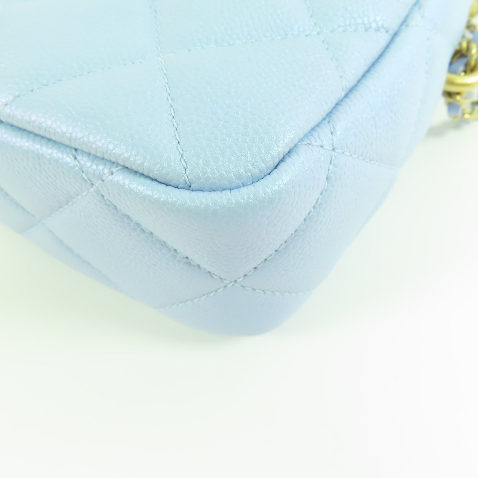 CHANEL 牛皮皮革Mini Camera Bag金扣肩背袋