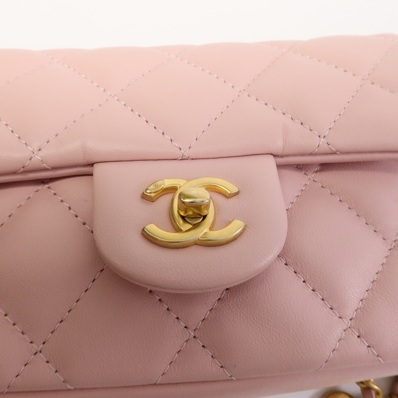 CHANEL 羊皮皮革Heart Chain Flap Bag鏈帶肩背袋