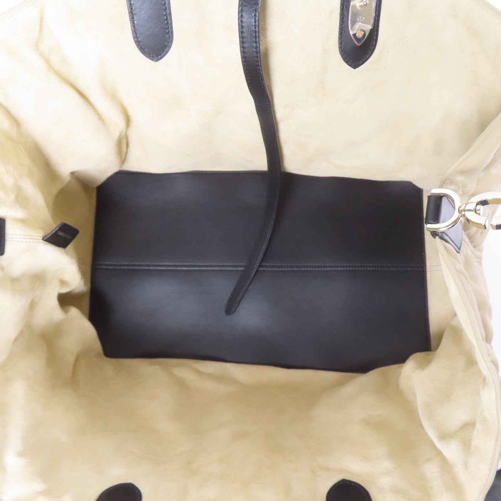 Dior 牛皮皮革Toujours Bag金扣肩背袋