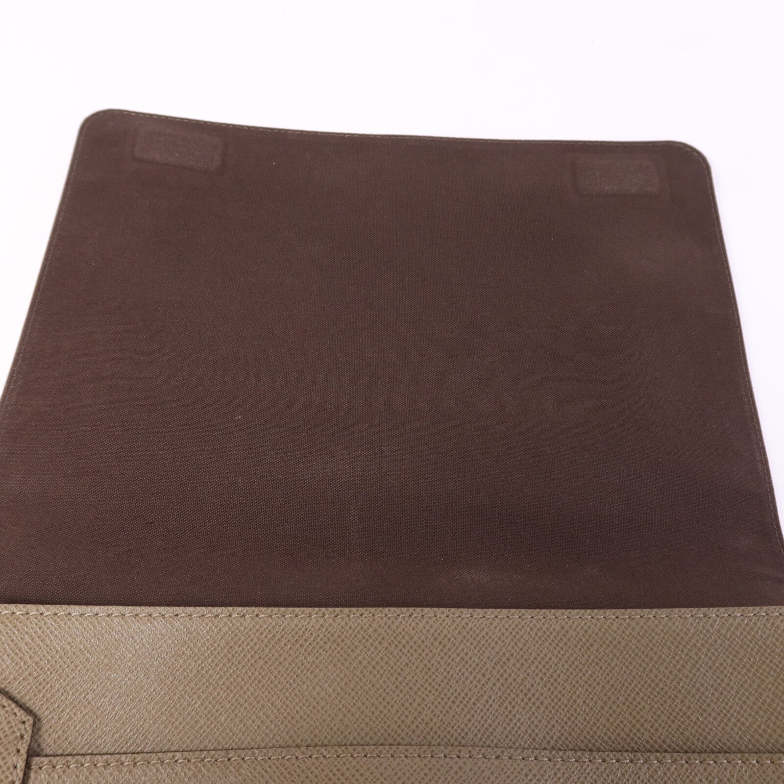 LOUIS VUITTON Taiga Roman MM銀扣肩背袋