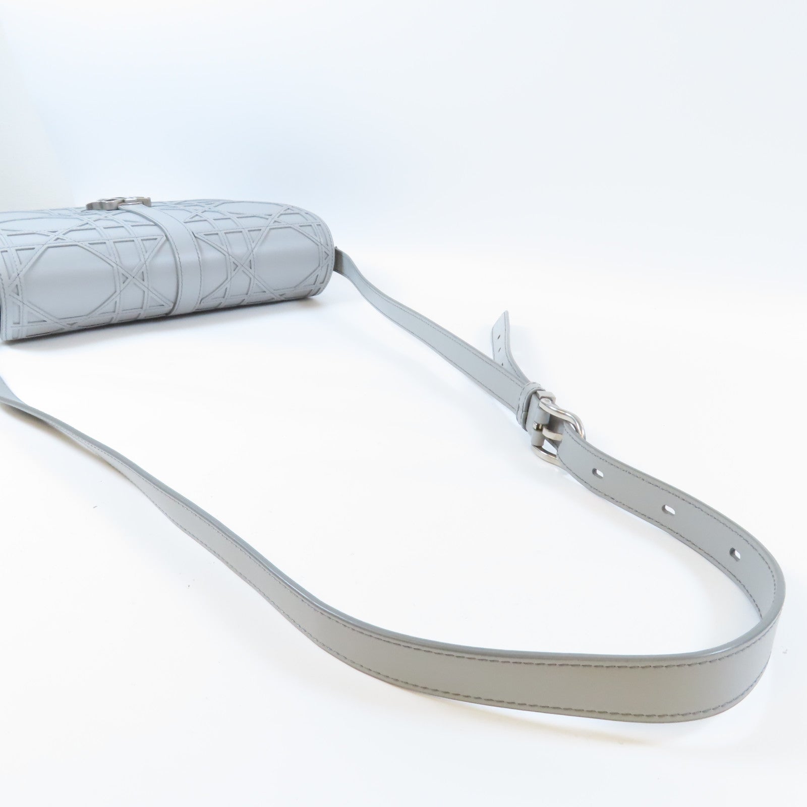 Dior 【激減優惠】牛皮皮革Shoulder Bag銀扣肩背袋灰色