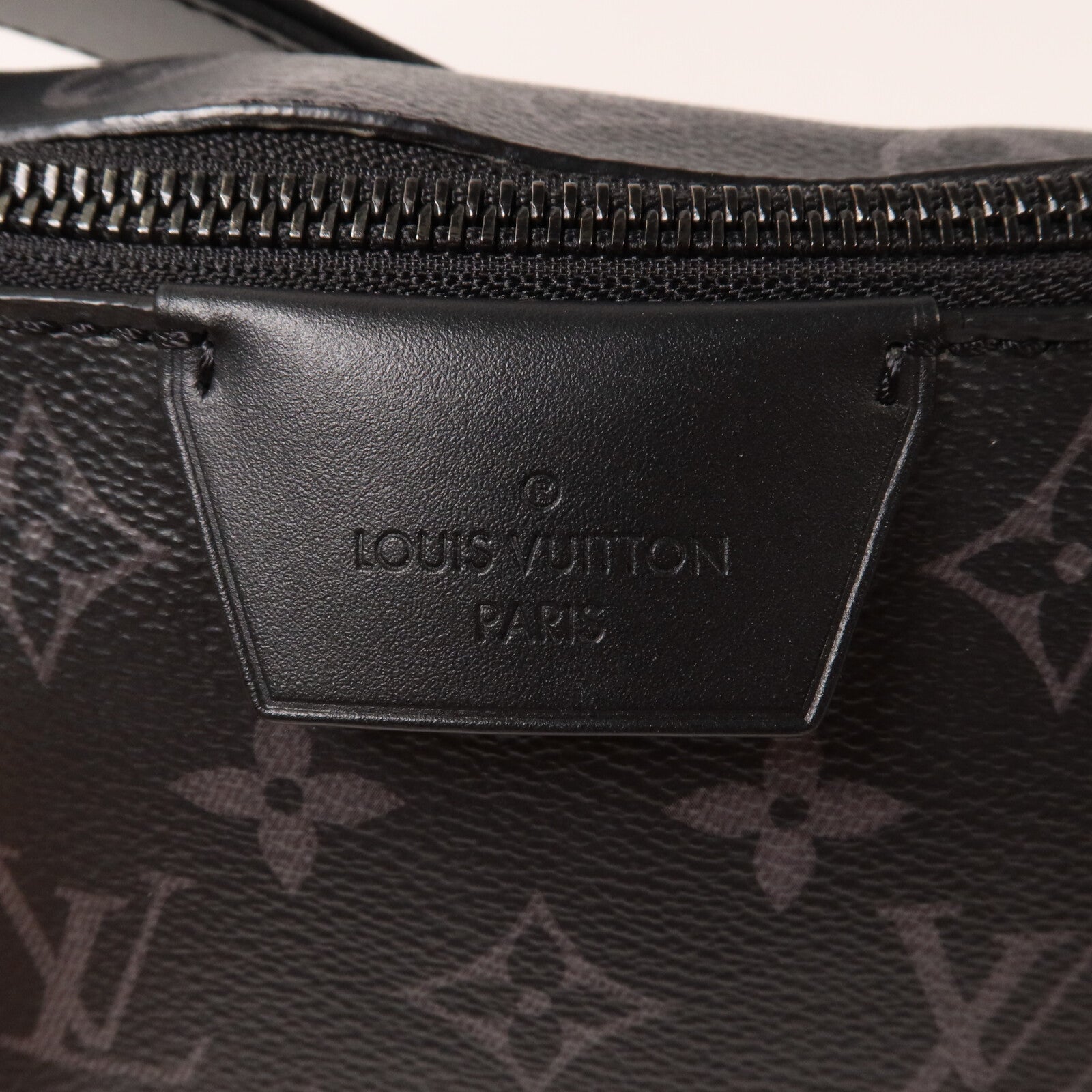LOUIS VUITTON Monogram Eclipse Moon肩背袋