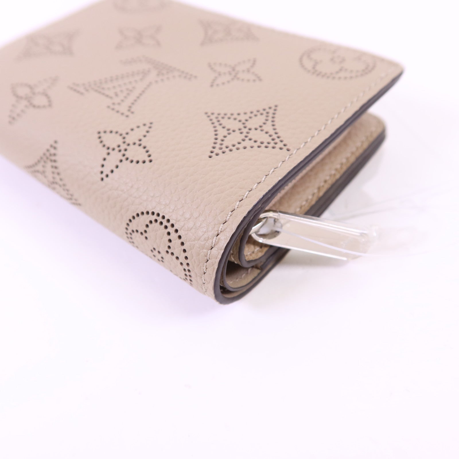 LOUIS VUITTON Mahina Clea銀扣錢包