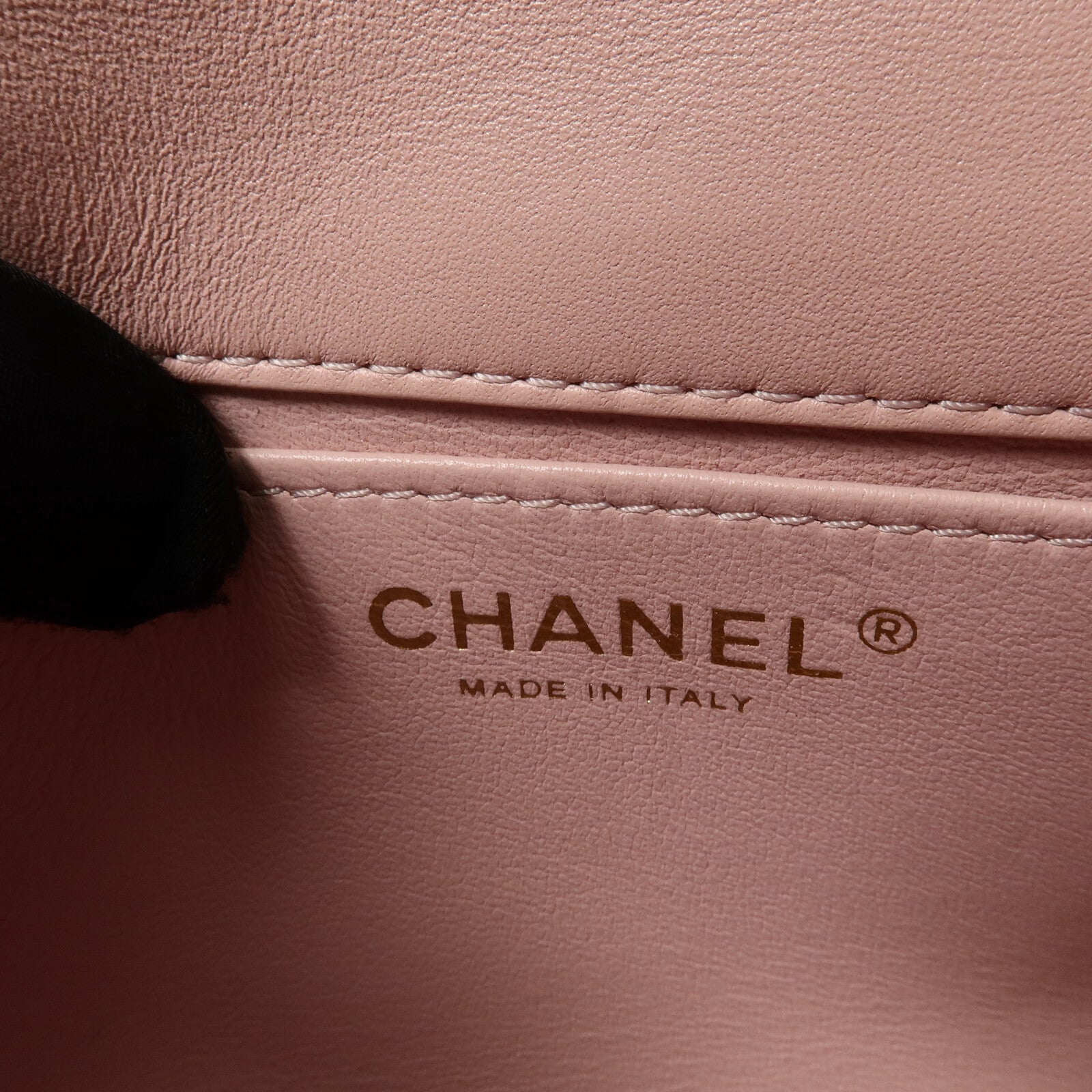 CHANEL 羊皮皮革Heart Chain Flap Bag鏈帶肩背袋