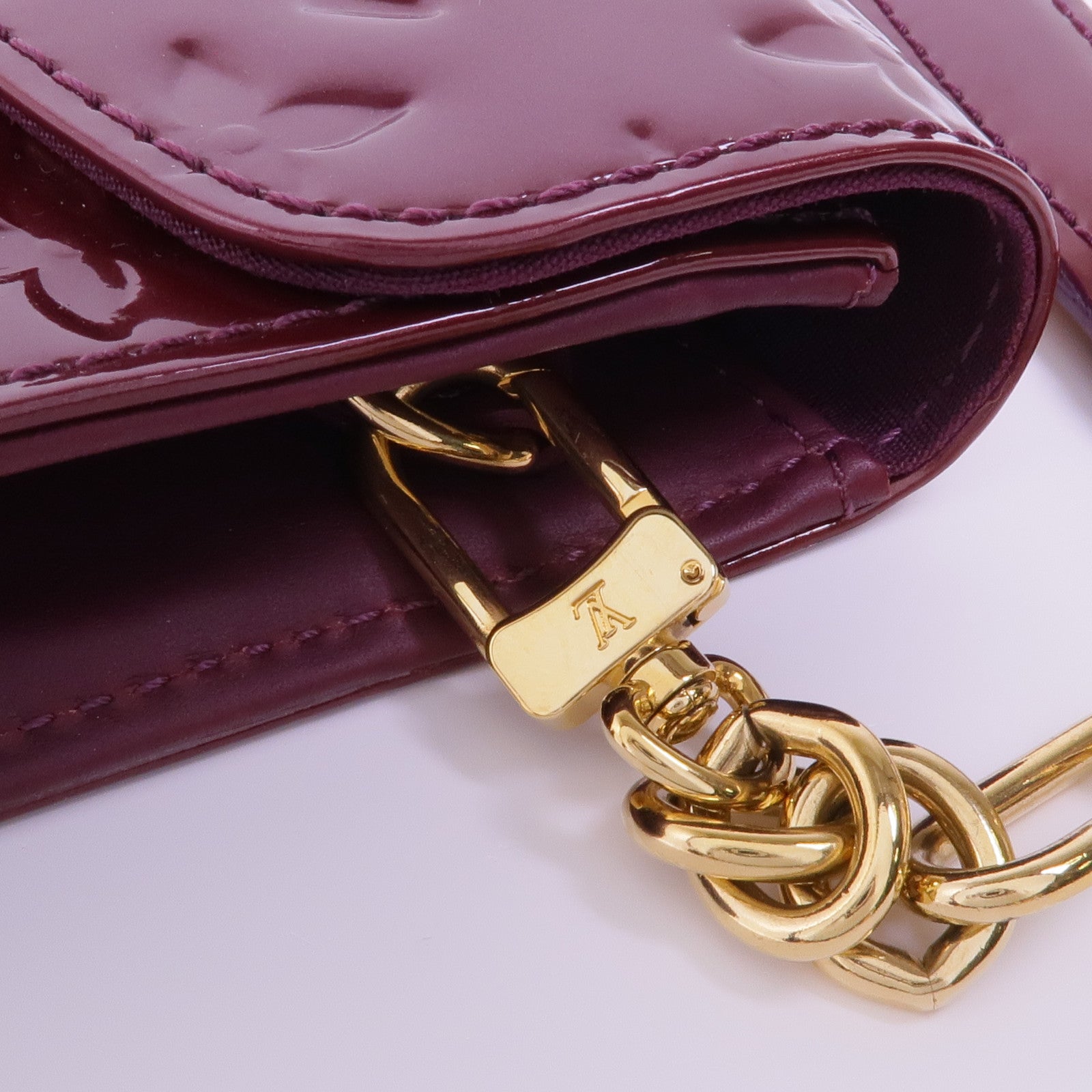 LOUIS VUITTON Vernis Sunset Bouldevard金扣肩背袋