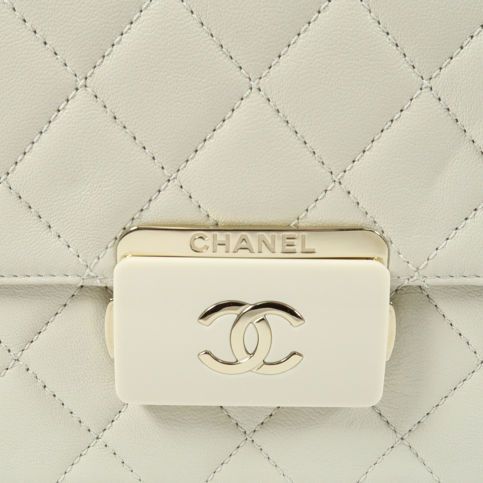 CHANEL 牛皮皮革Beauty Lock Flap Bag鏈帶肩背袋