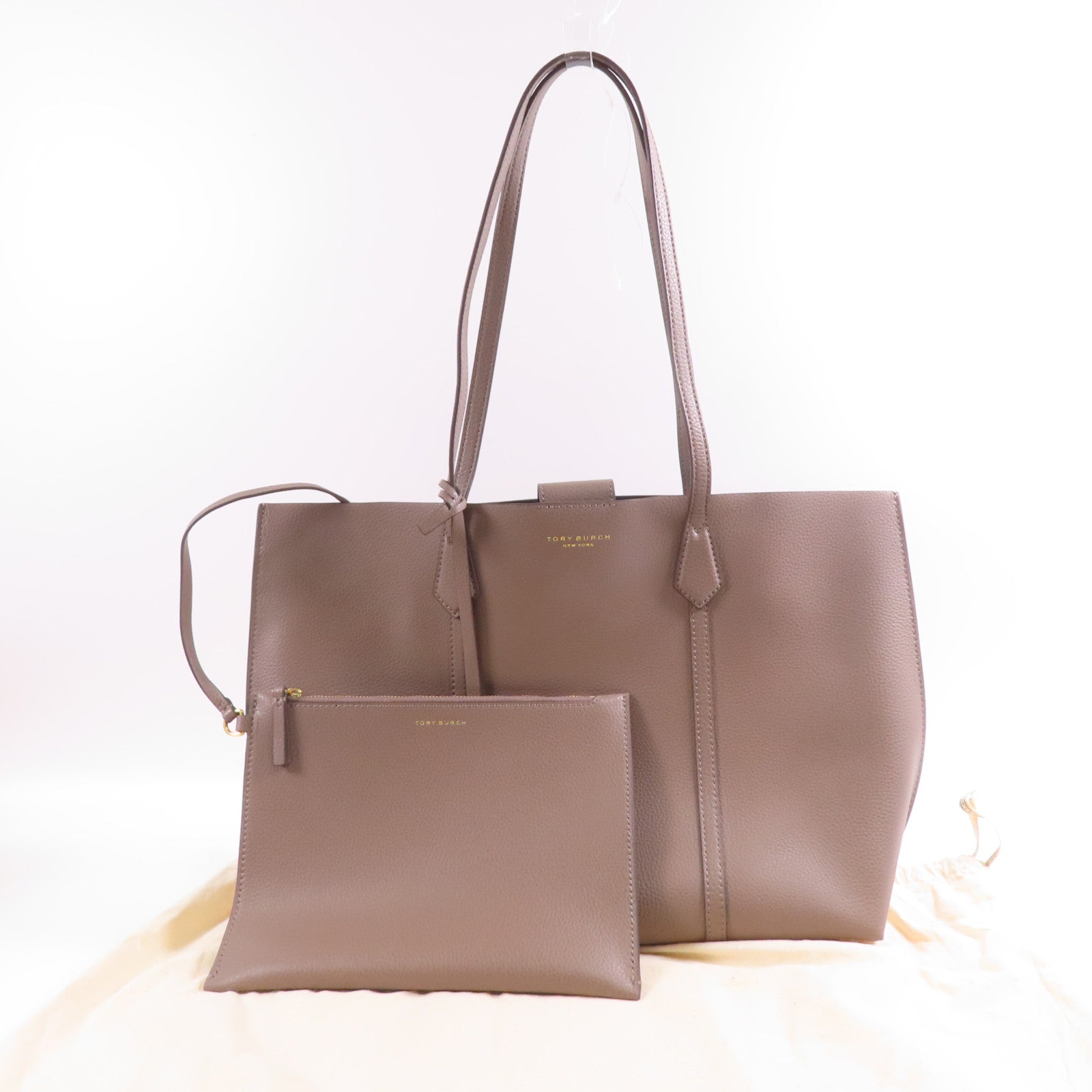 Tory Burch 牛皮皮革Perry Medium金扣手挽袋