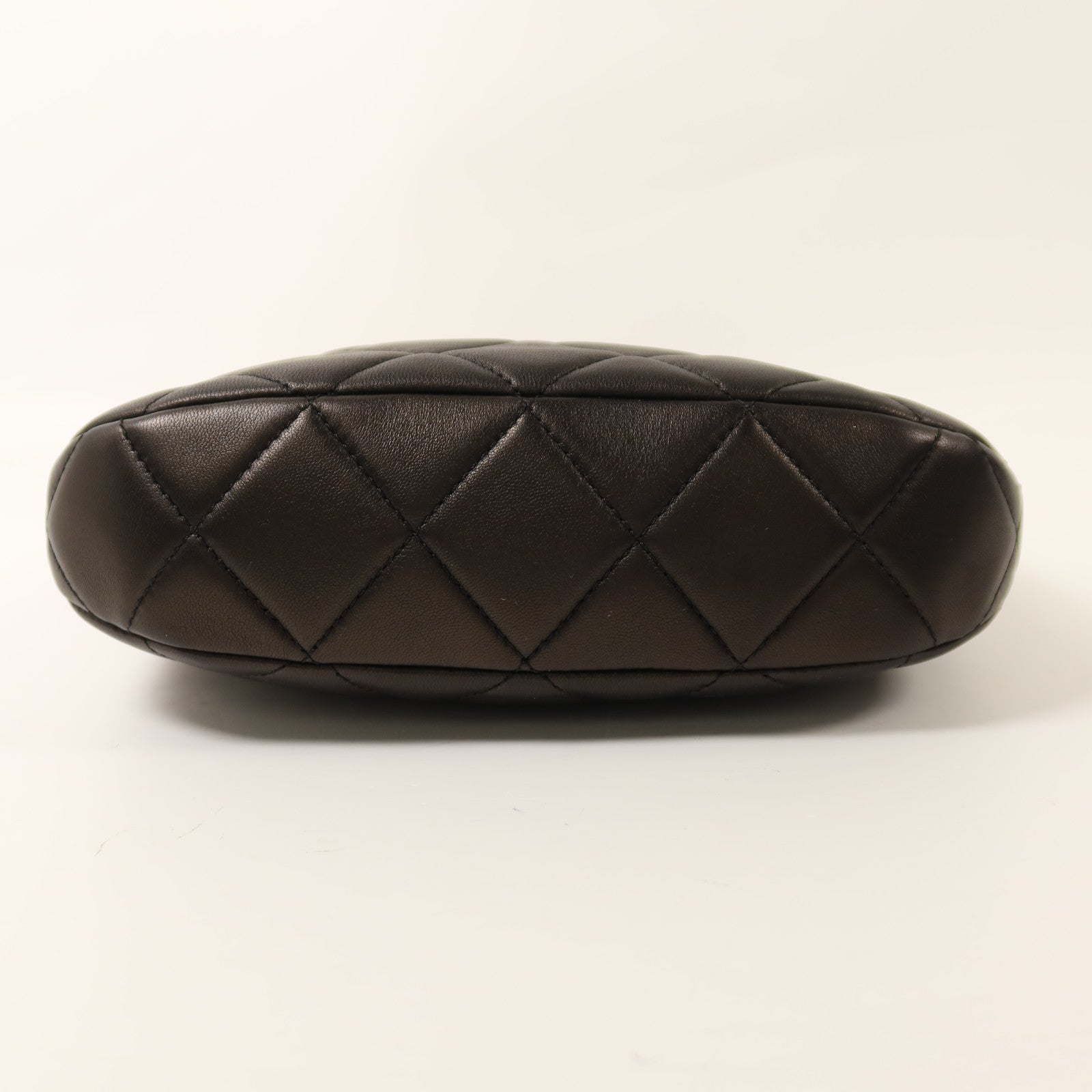 CHANEL 羊皮皮革Hobo金扣鏈帶肩背袋