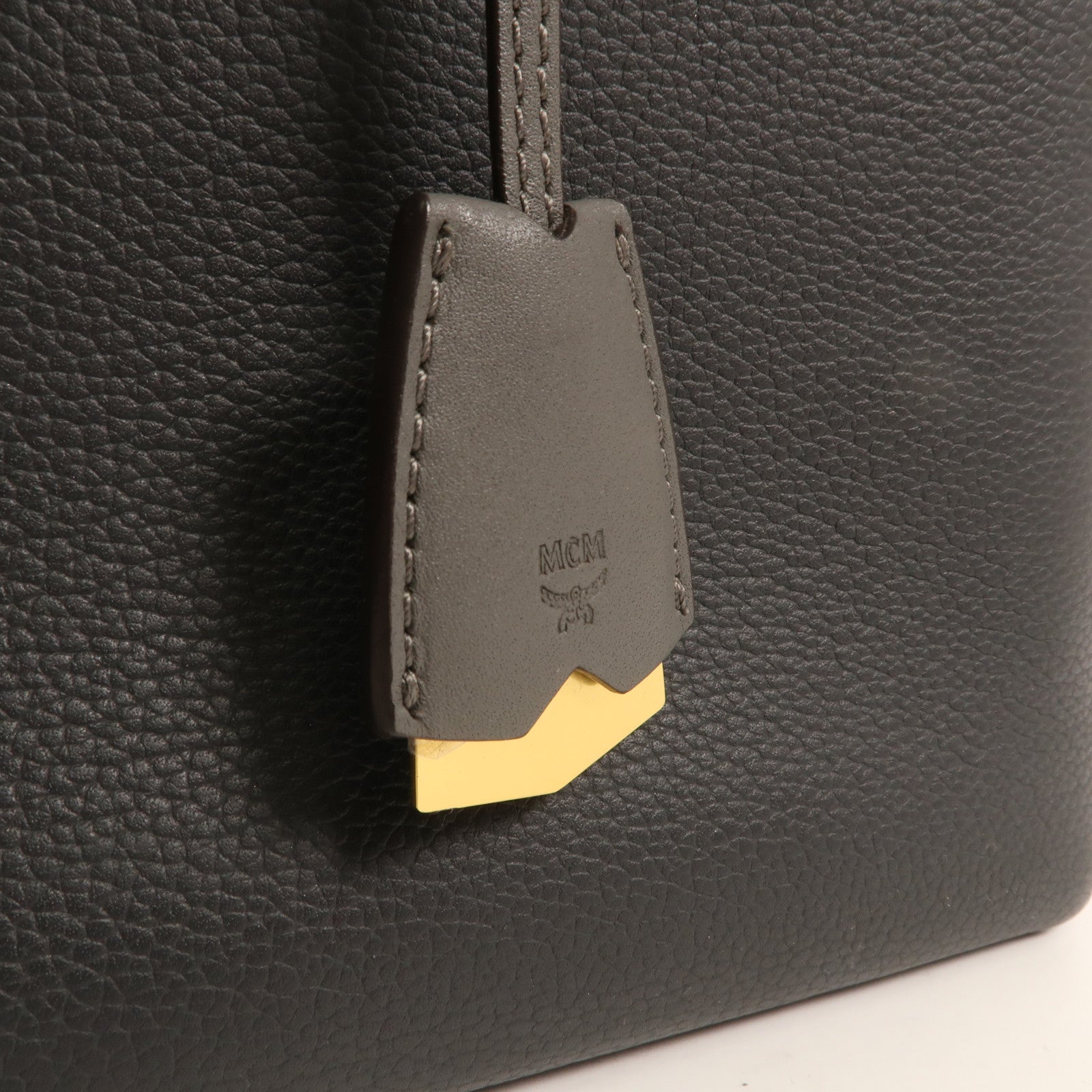 MCM 牛皮皮革Shoulder Bag金扣手挽肩背兩用袋