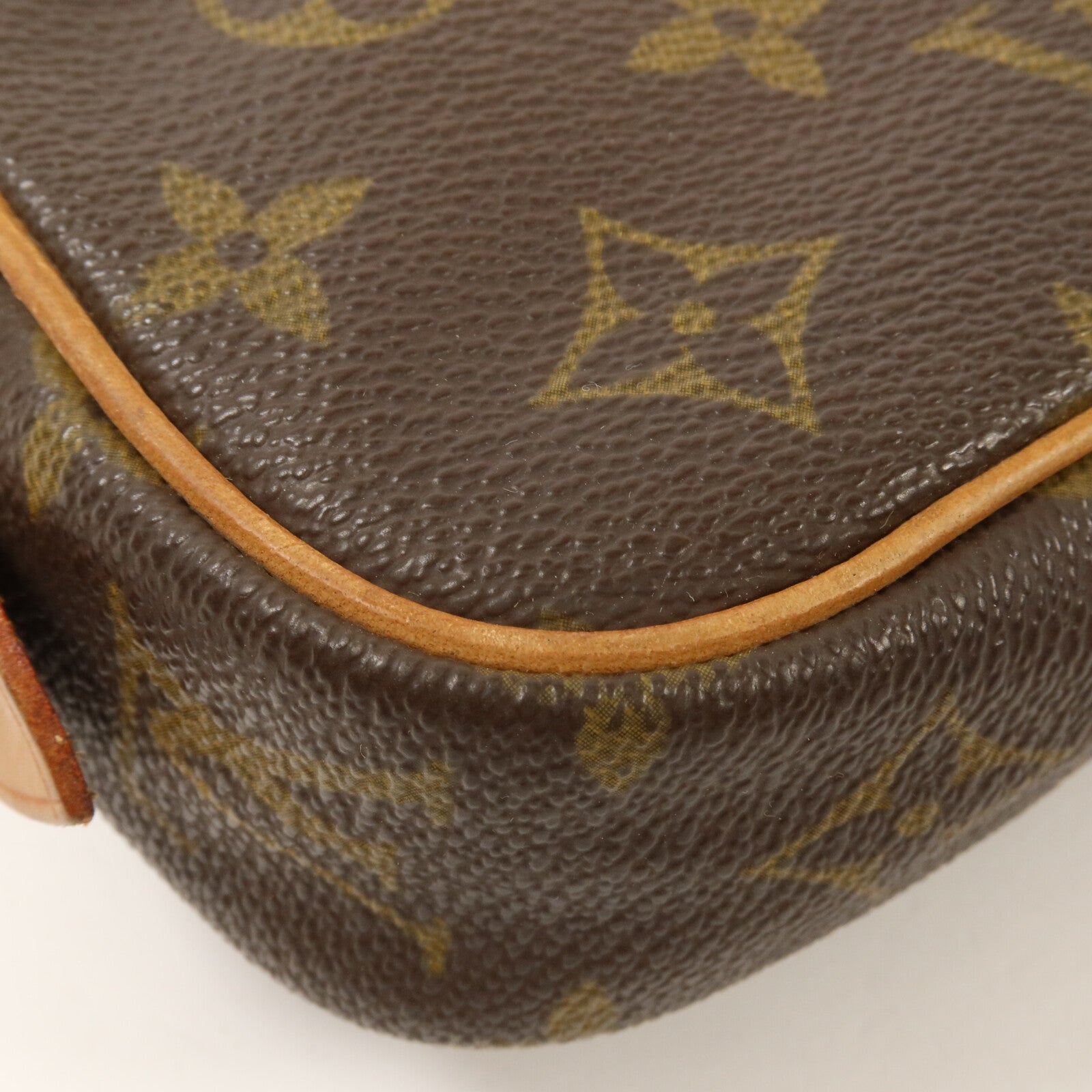 LOUIS VUITTON Monogram Marly Bandouliere肩背袋