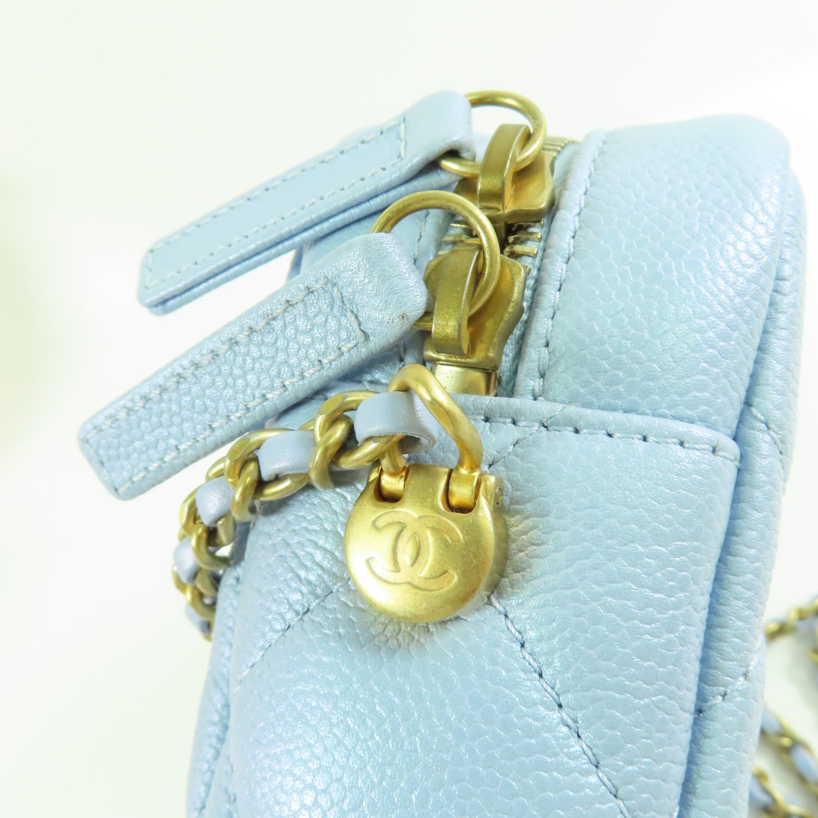 CHANEL 牛皮皮革Mini Camera Bag金扣肩背袋