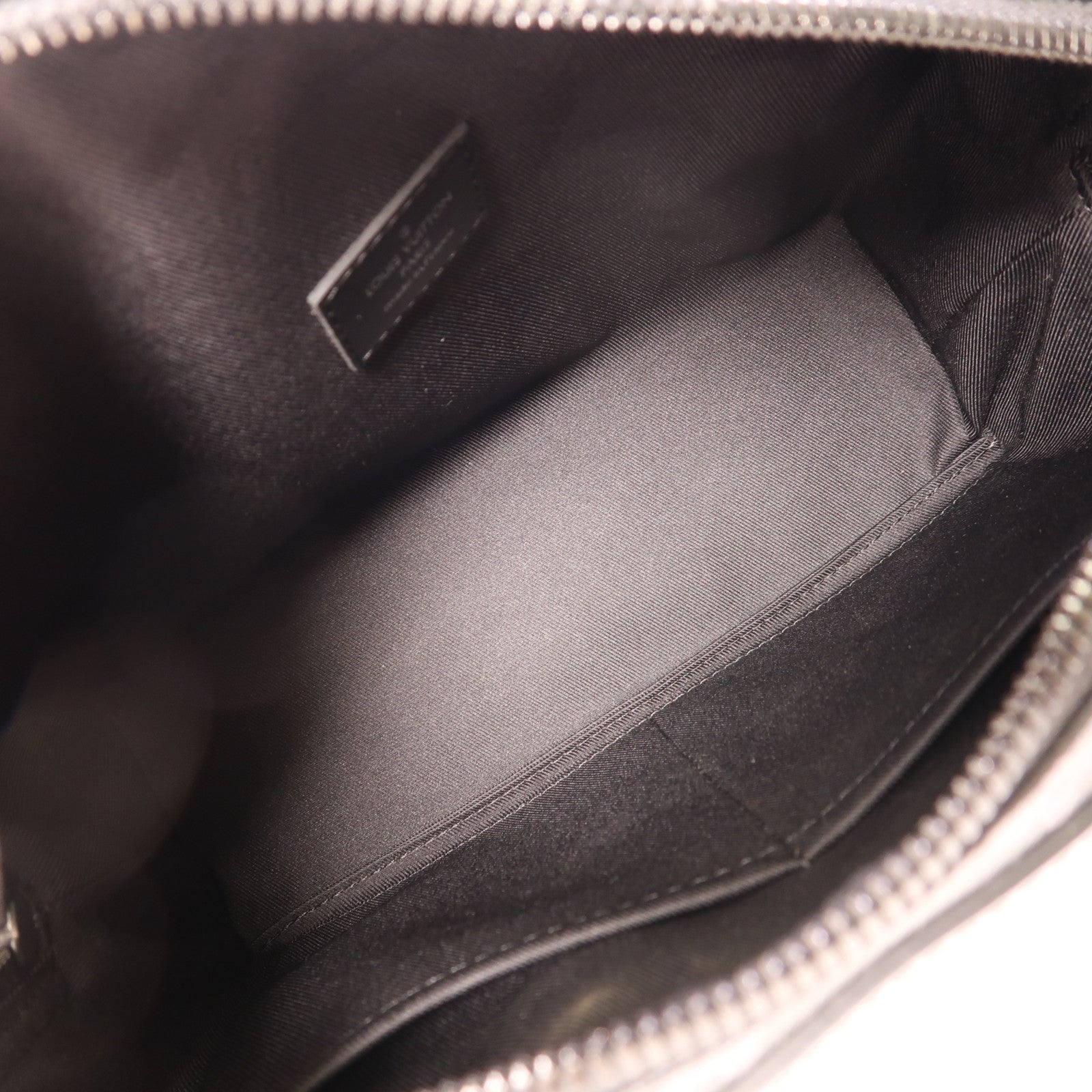 LOUIS VUITTON Monogram Eclipse Soft Trunk肩背袋