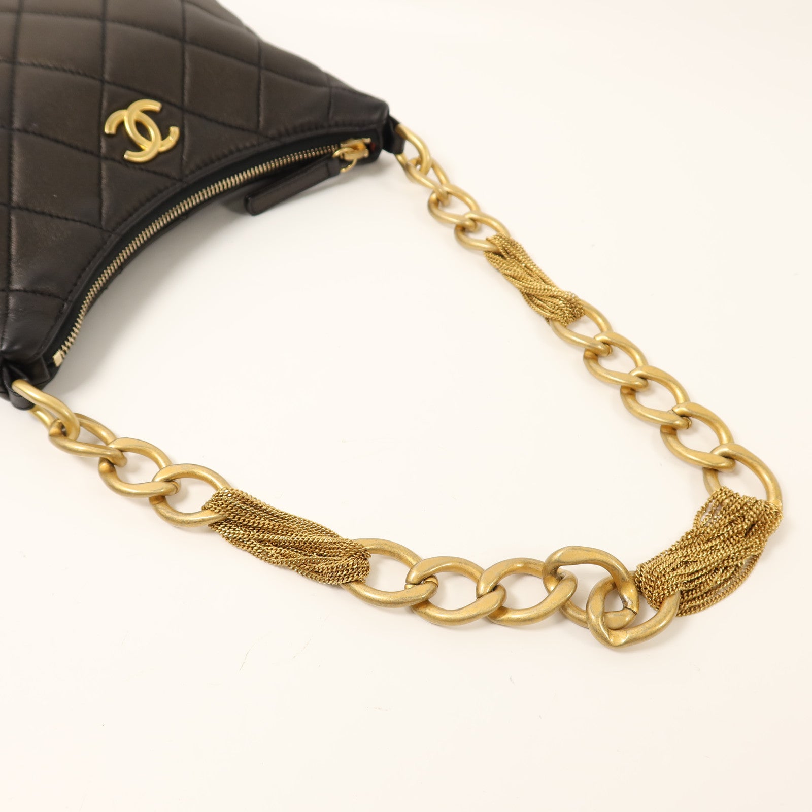 CHANEL 羊皮皮革Hobo金扣鏈帶肩背袋