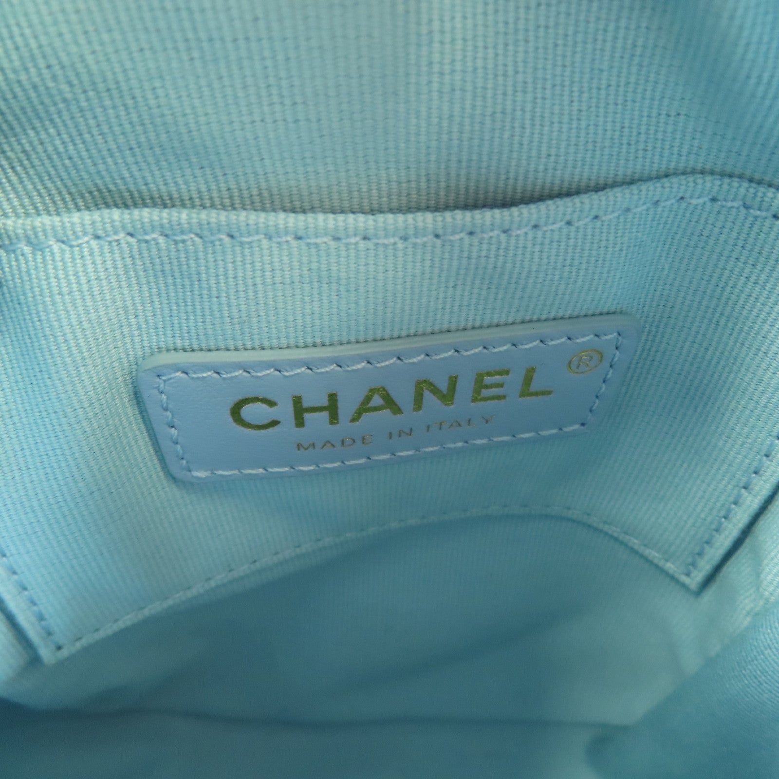 CHANEL 牛皮皮革Mini Camera Bag金扣肩背袋